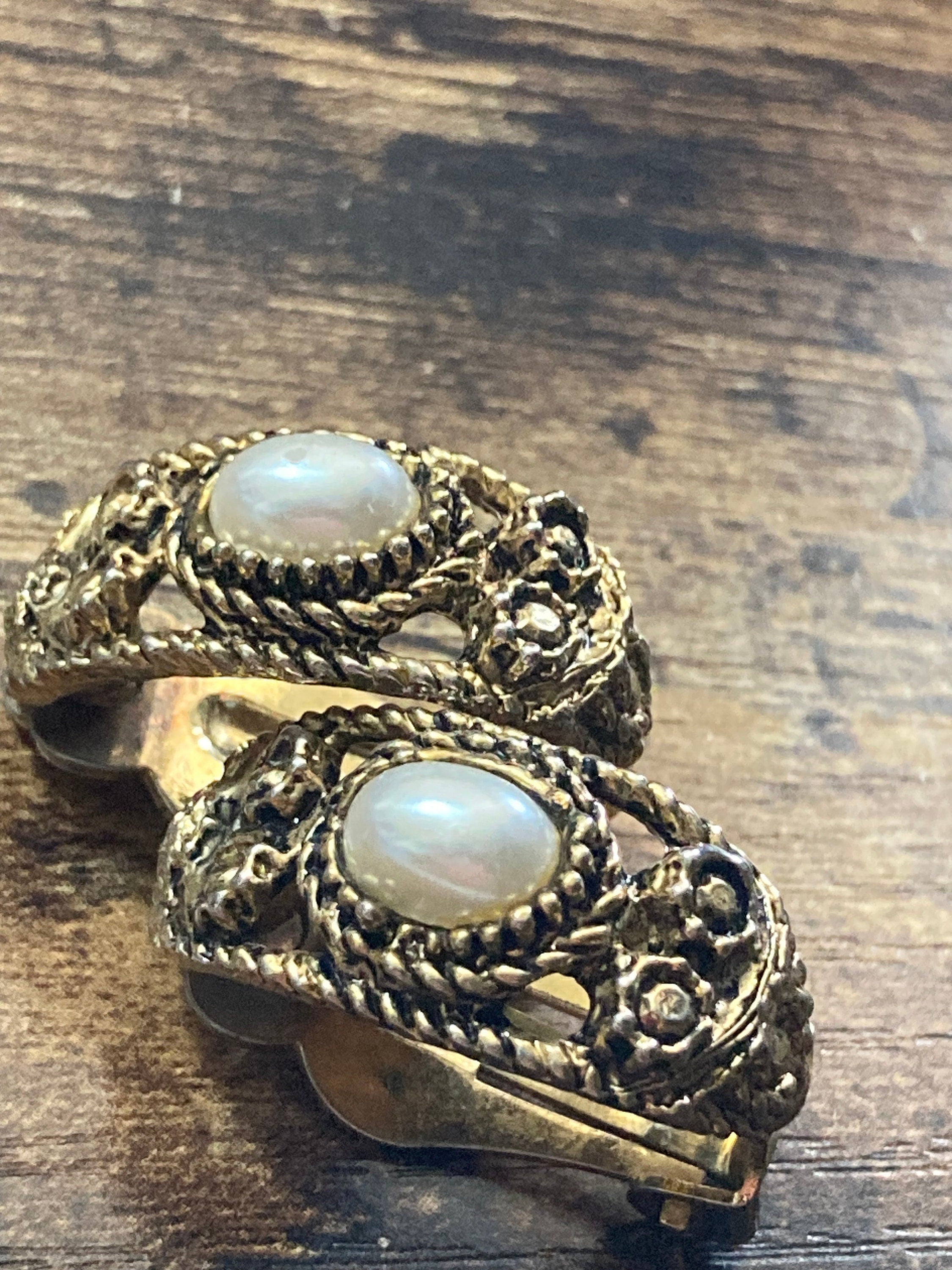 Retro half hoop cream faux pearl cabochon Clip On Earrings antique gold tone