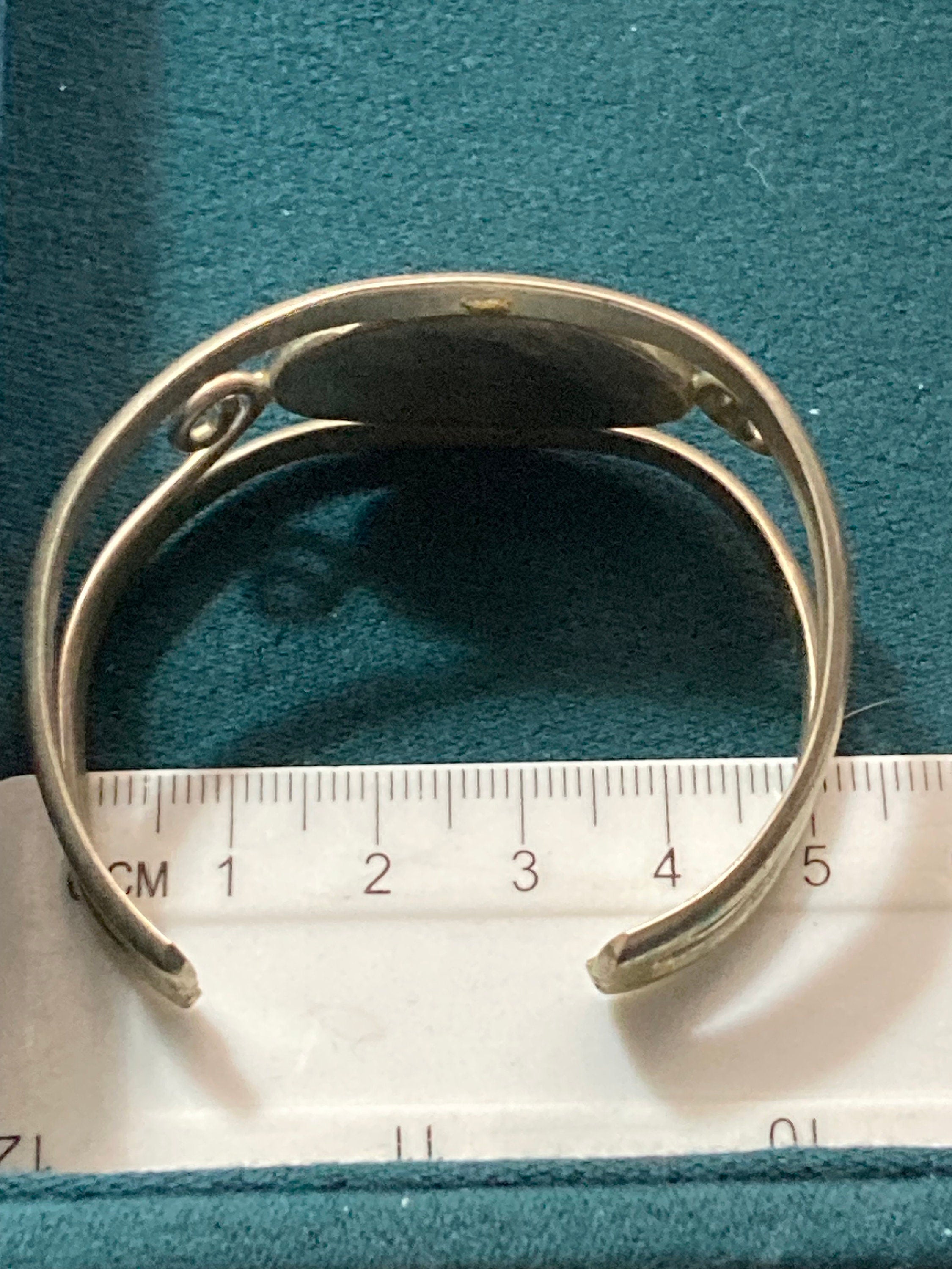 Petite Size small childrens Abalone Mother of Pearl floral Shell inset Silver Tone wrap cuff bangle little girls