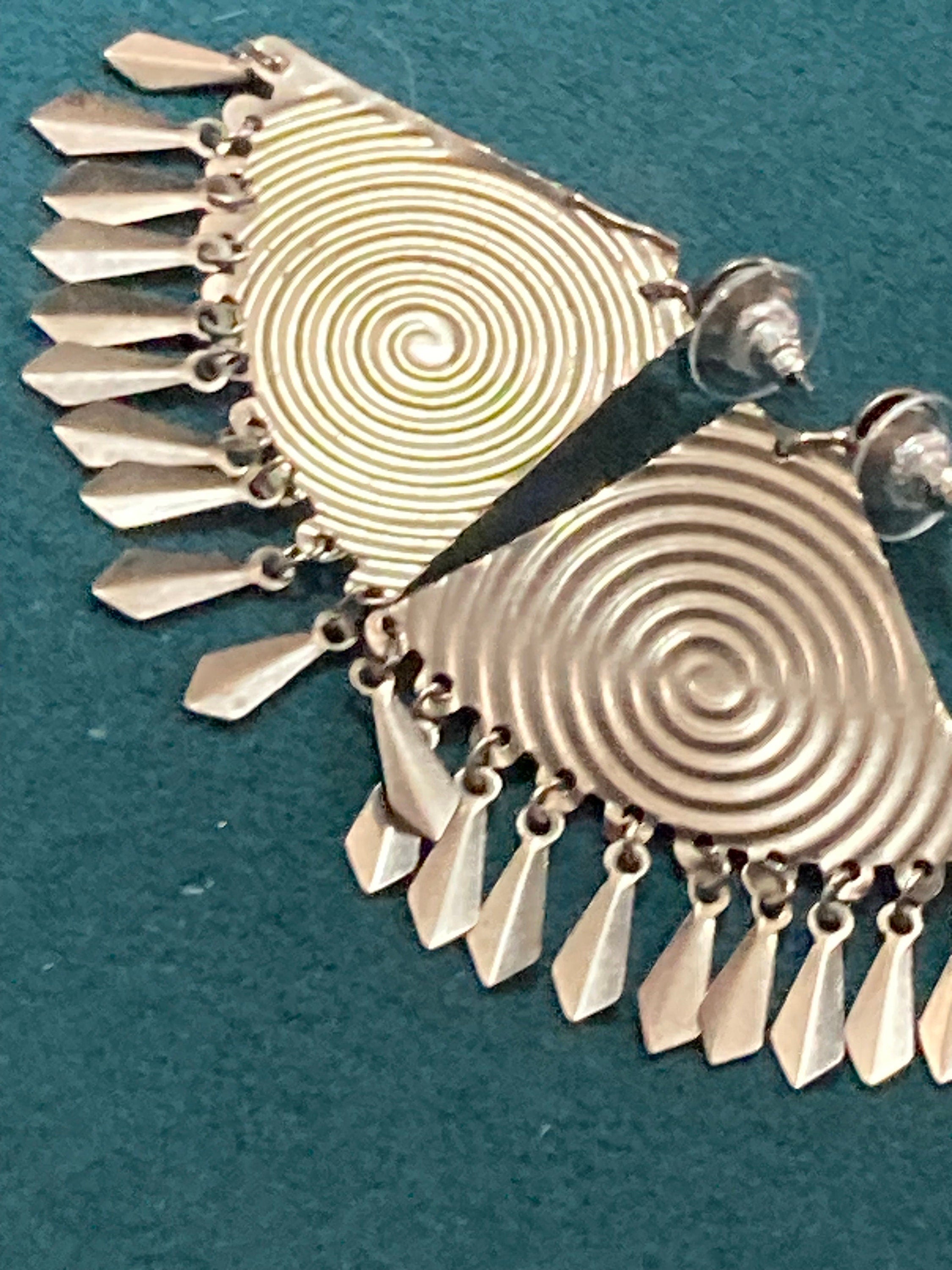 Vintage Aztec embossed panel silver tone dangly drop earrings pierced
