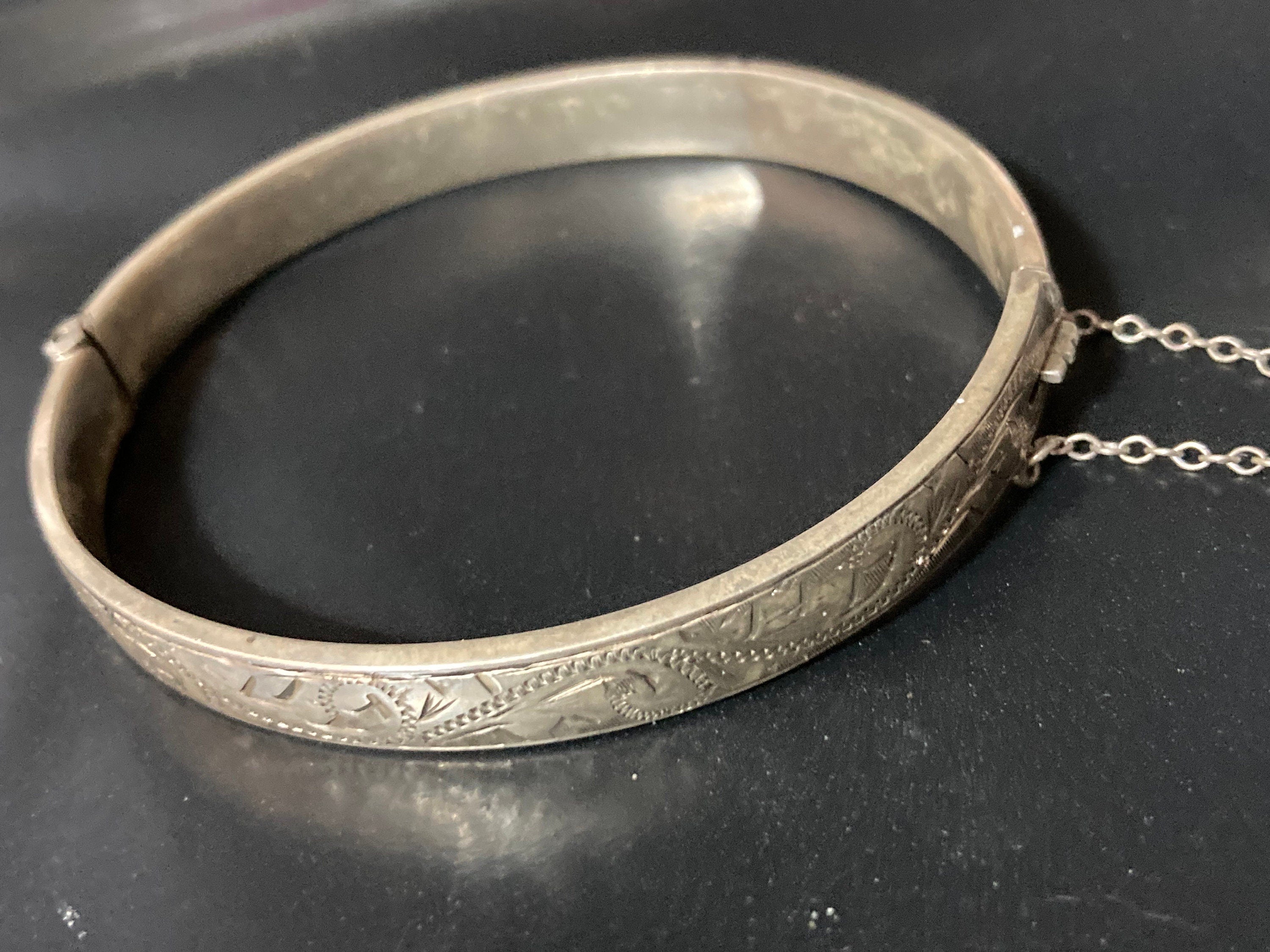 Vintage 925 sterling silver engraved floral bangle 12grams