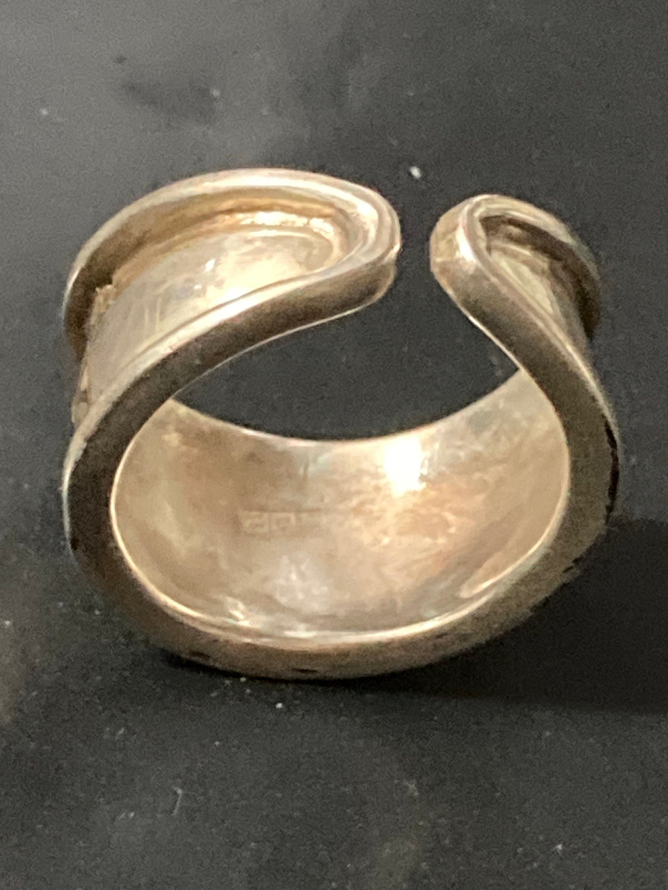 925 sterling silver modernist wide band ring 7.5 grams adjustable size Q large