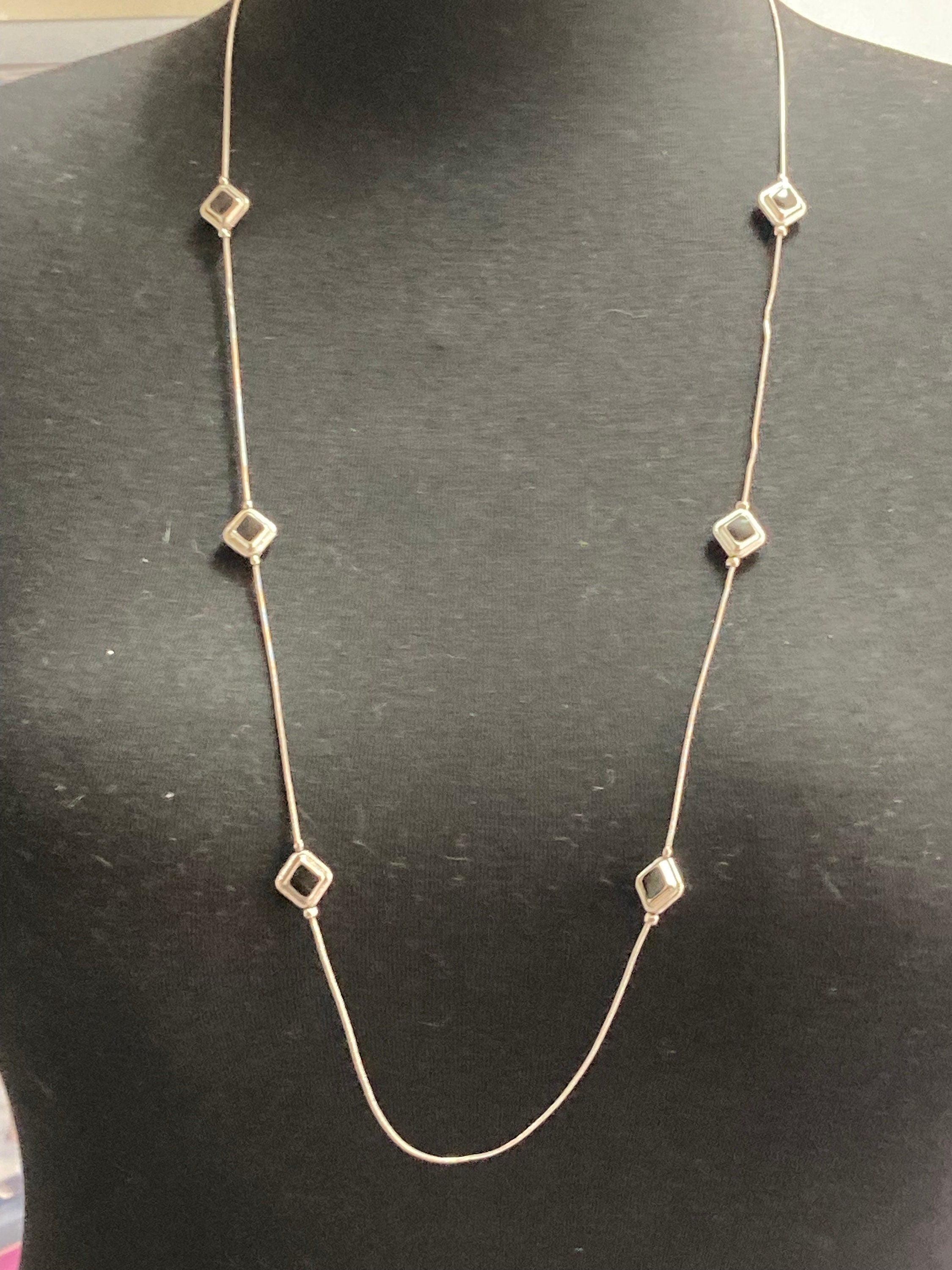 Retro silver tone black cabochon long station necklace snake chain