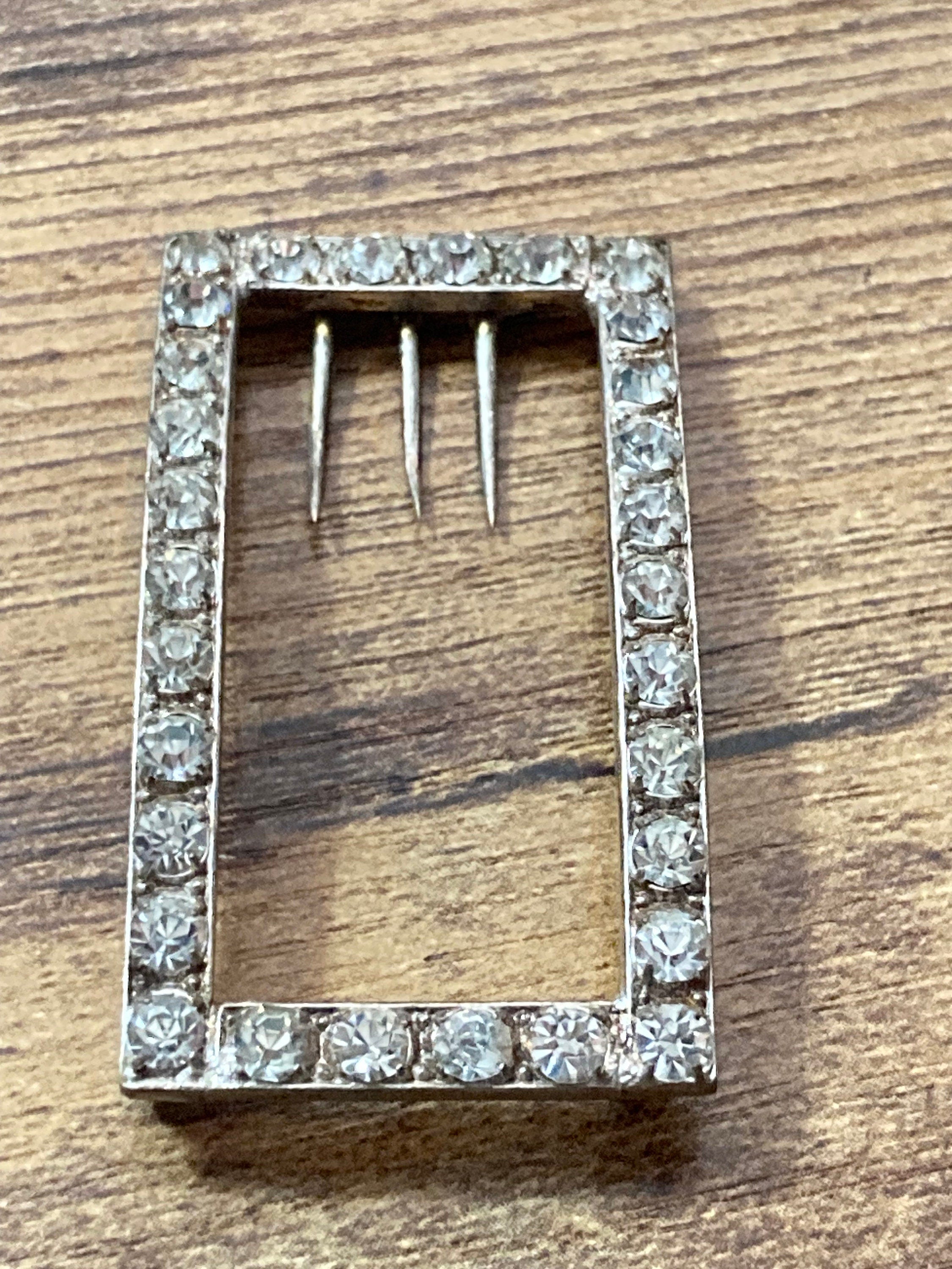 Antique clear paste set diamanté 3 print fur clip with pin for brooch
