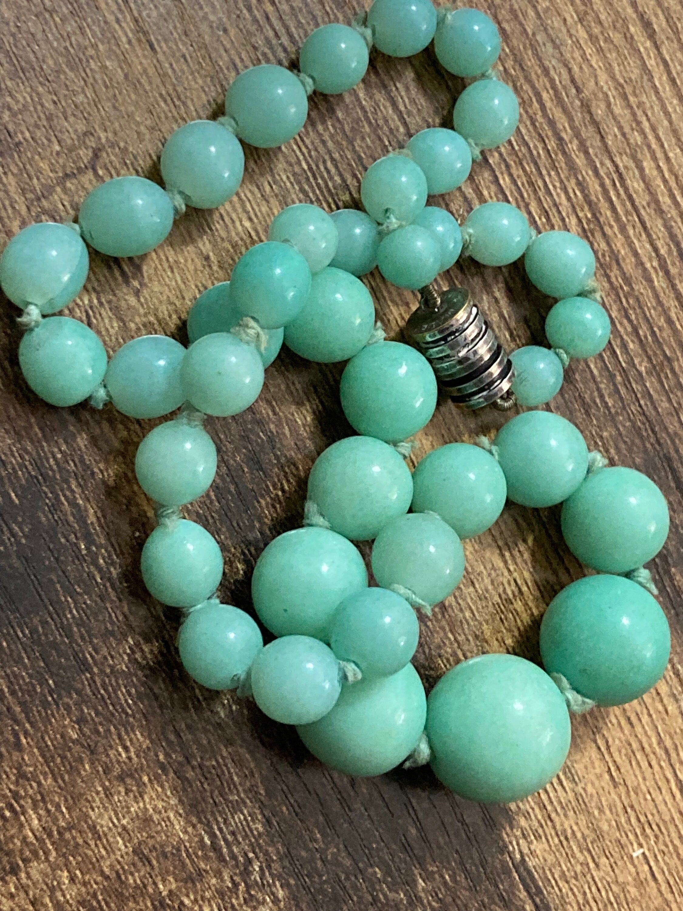 Art Deco czech gold tone metal necklace with green peking glass ceramic stones