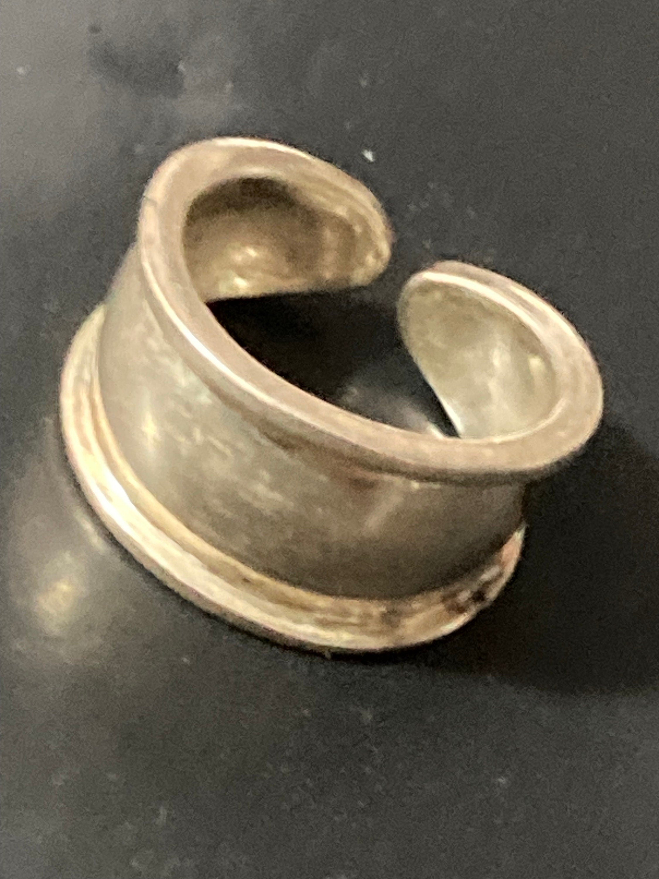925 sterling silver modernist wide band ring 7.5 grams adjustable size Q large