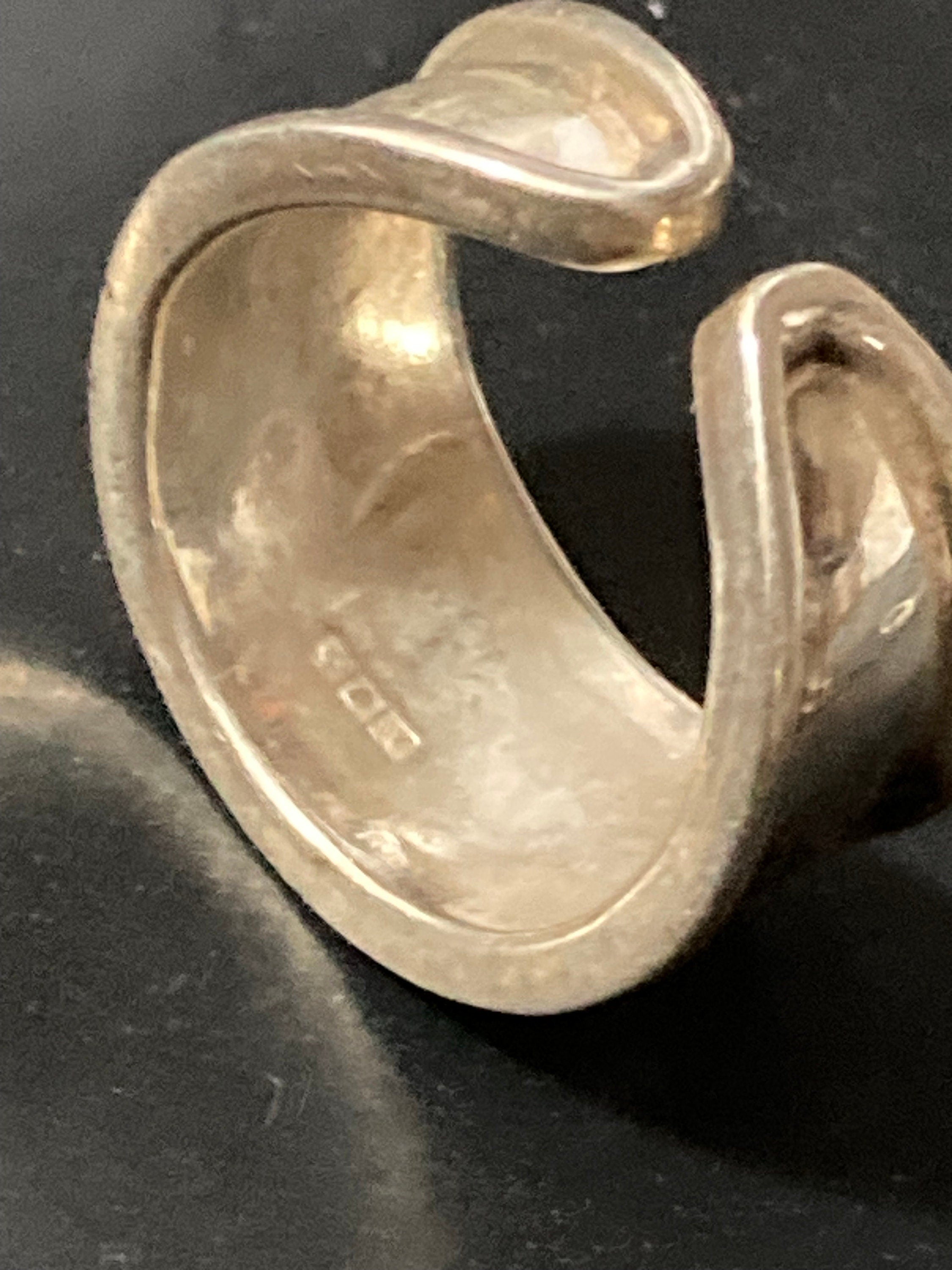 925 sterling silver modernist wide band ring 7.5 grams adjustable size Q large