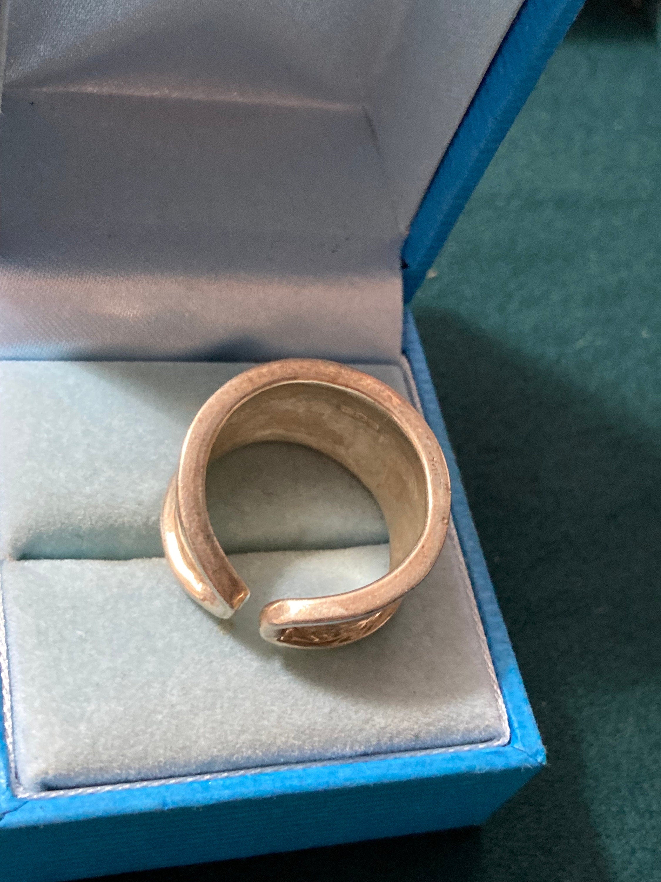 925 sterling silver modernist wide band ring 7.5 grams adjustable size Q large