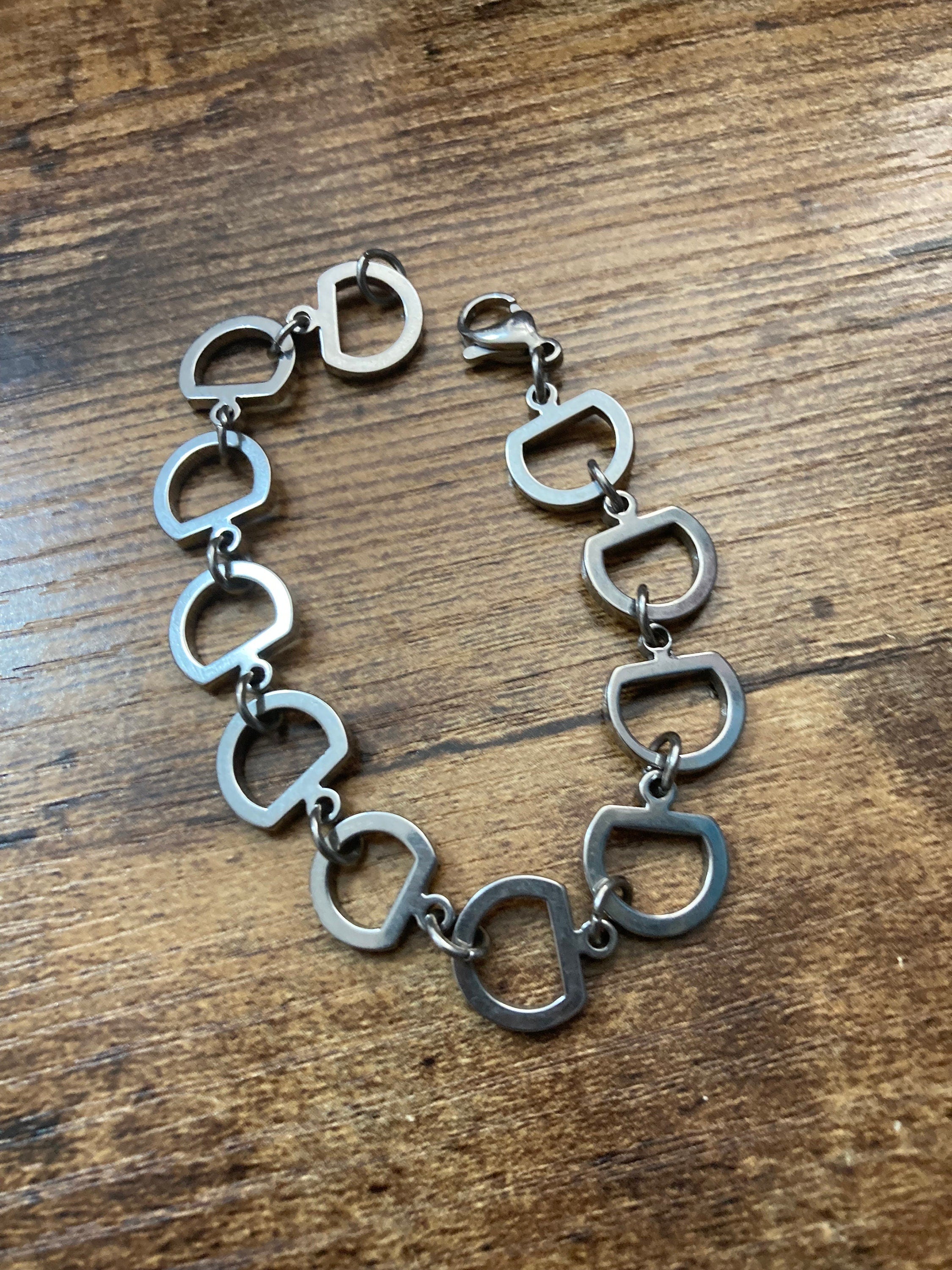 Retro silver tone snaffle link stirrup chain link bracelet 18cm