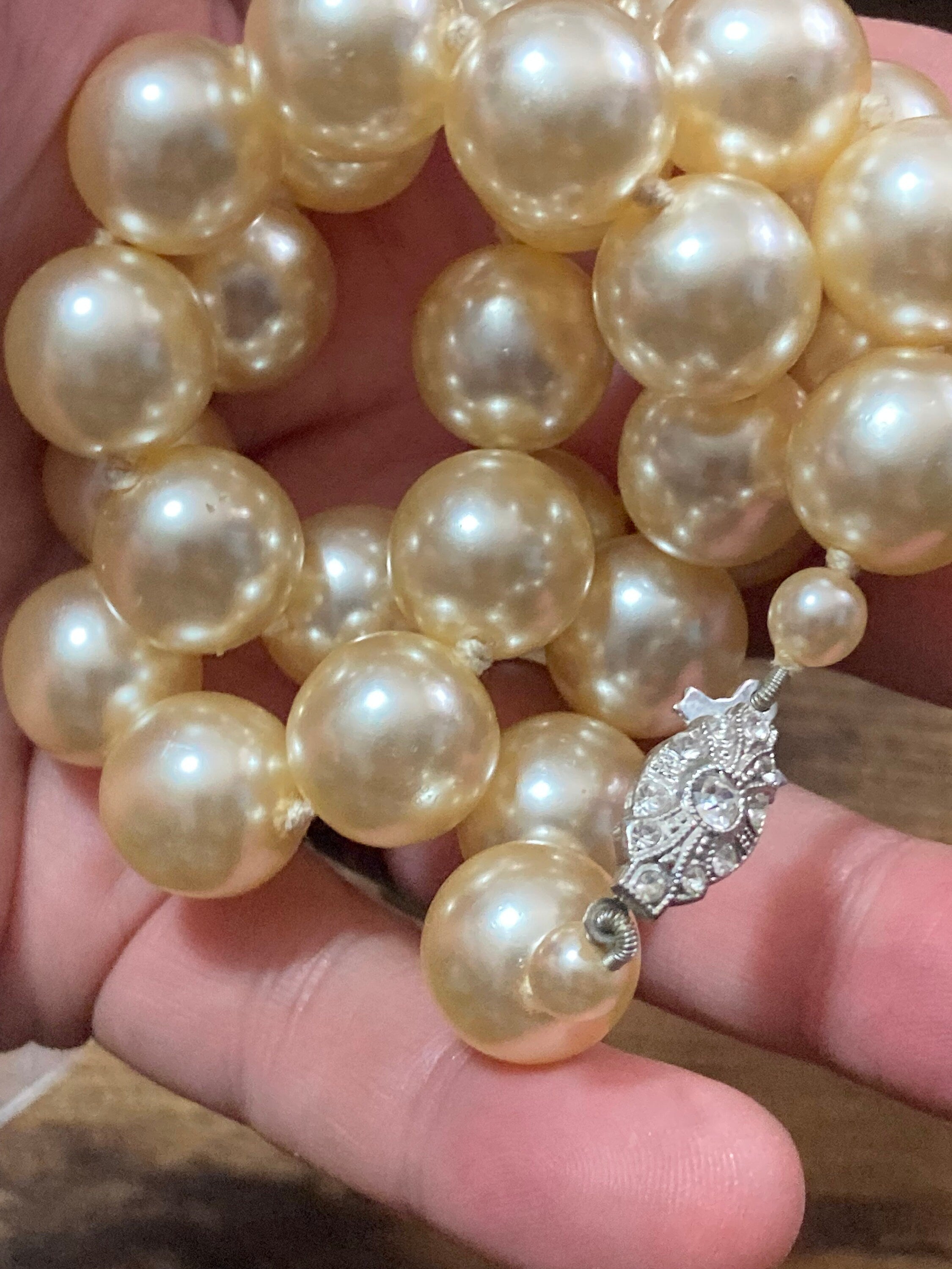 retro very chunky faux 1.5cm glass Pearl necklace