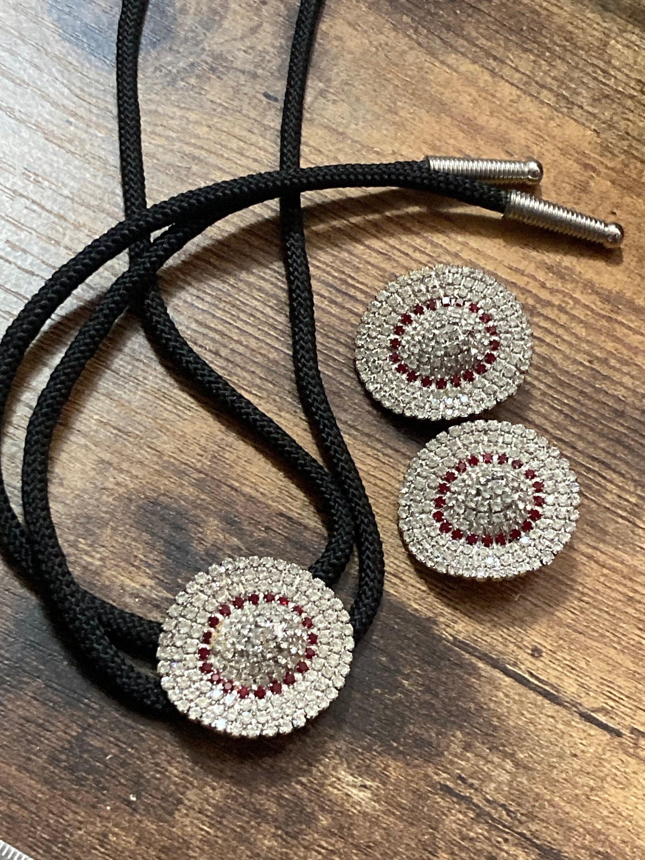 Vintage signed WEISS clear and red diamanté cowboy hat bolo and clip on earrings silver tone ideal line dancing gift