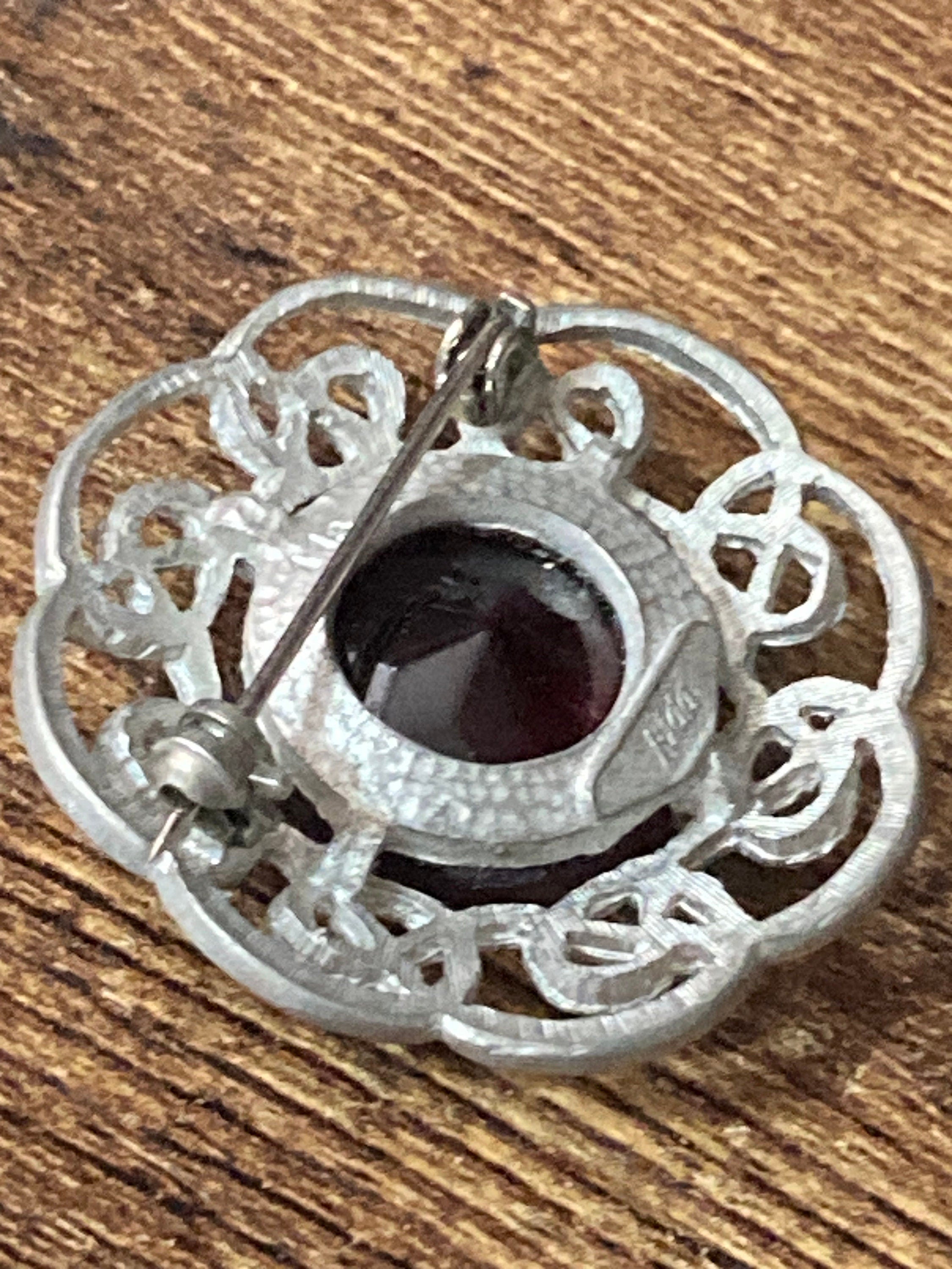 signed vintage Celtic style Scottish brooch amethyst glass paste gemstone