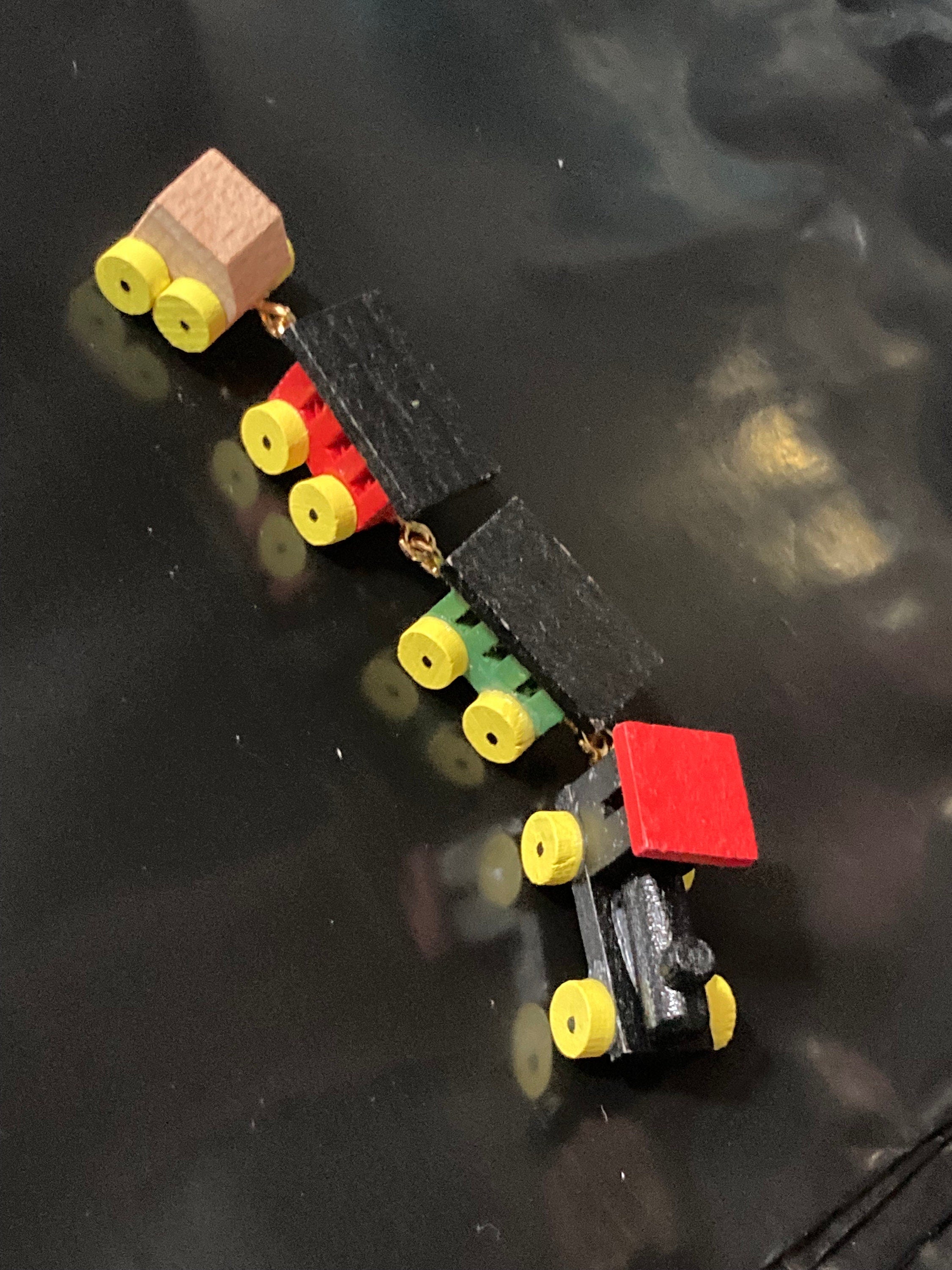 Miniature Wooden toy Train and carriages Birthday cake toppers decoration dollshouse micro mini scenery