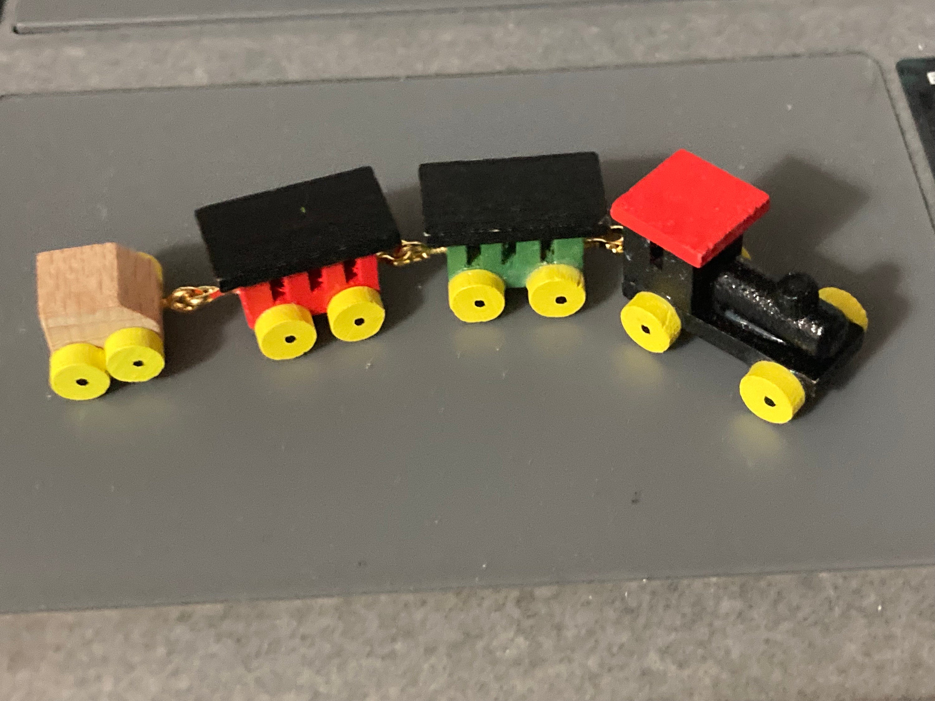 Miniature Wooden toy Train and carriages Birthday cake toppers decoration dollshouse micro mini scenery