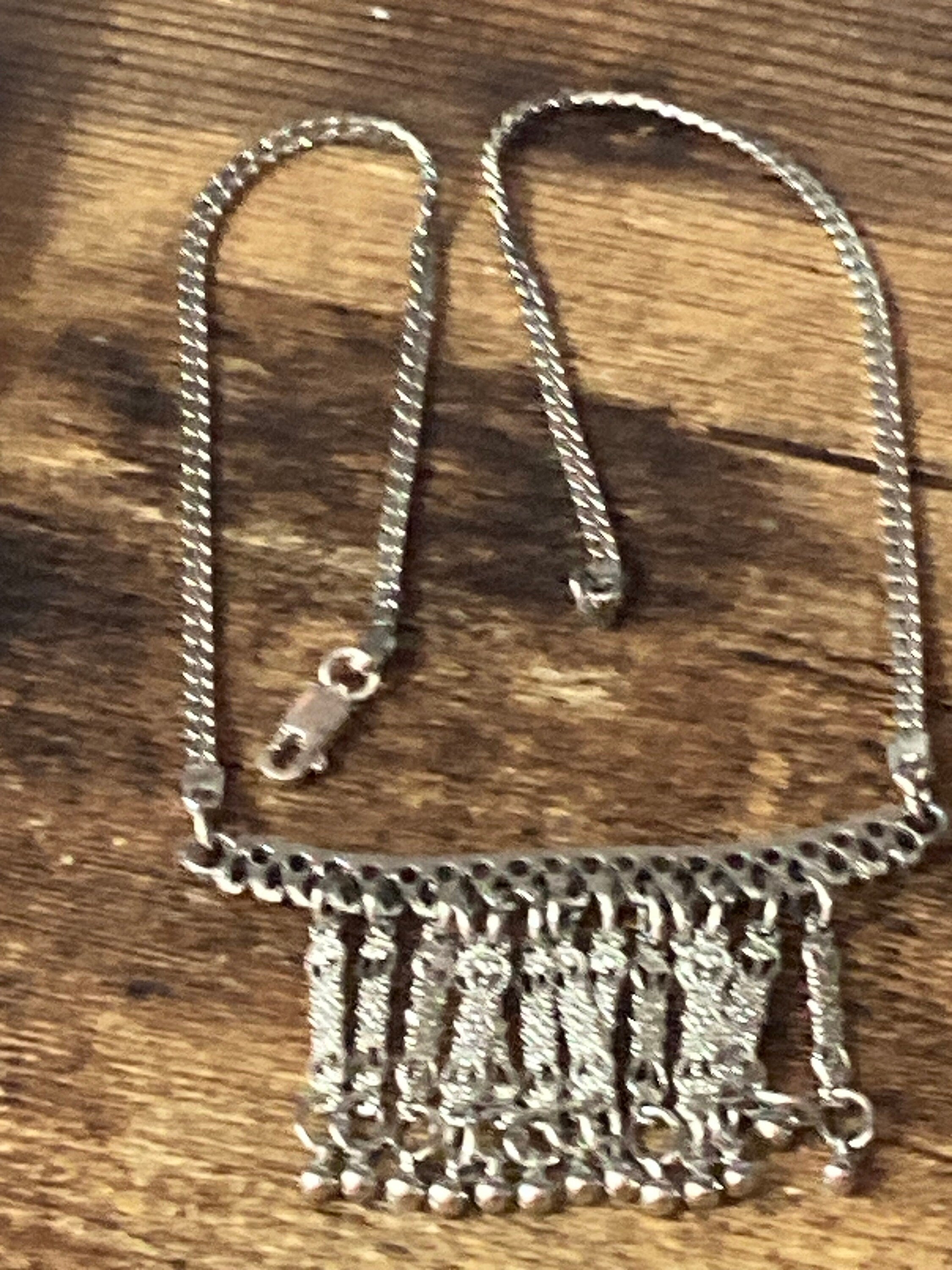 Vintage 925 Sterling Silver fringed tassel modernist pendant necklace on 41cm chain 17.2 grams