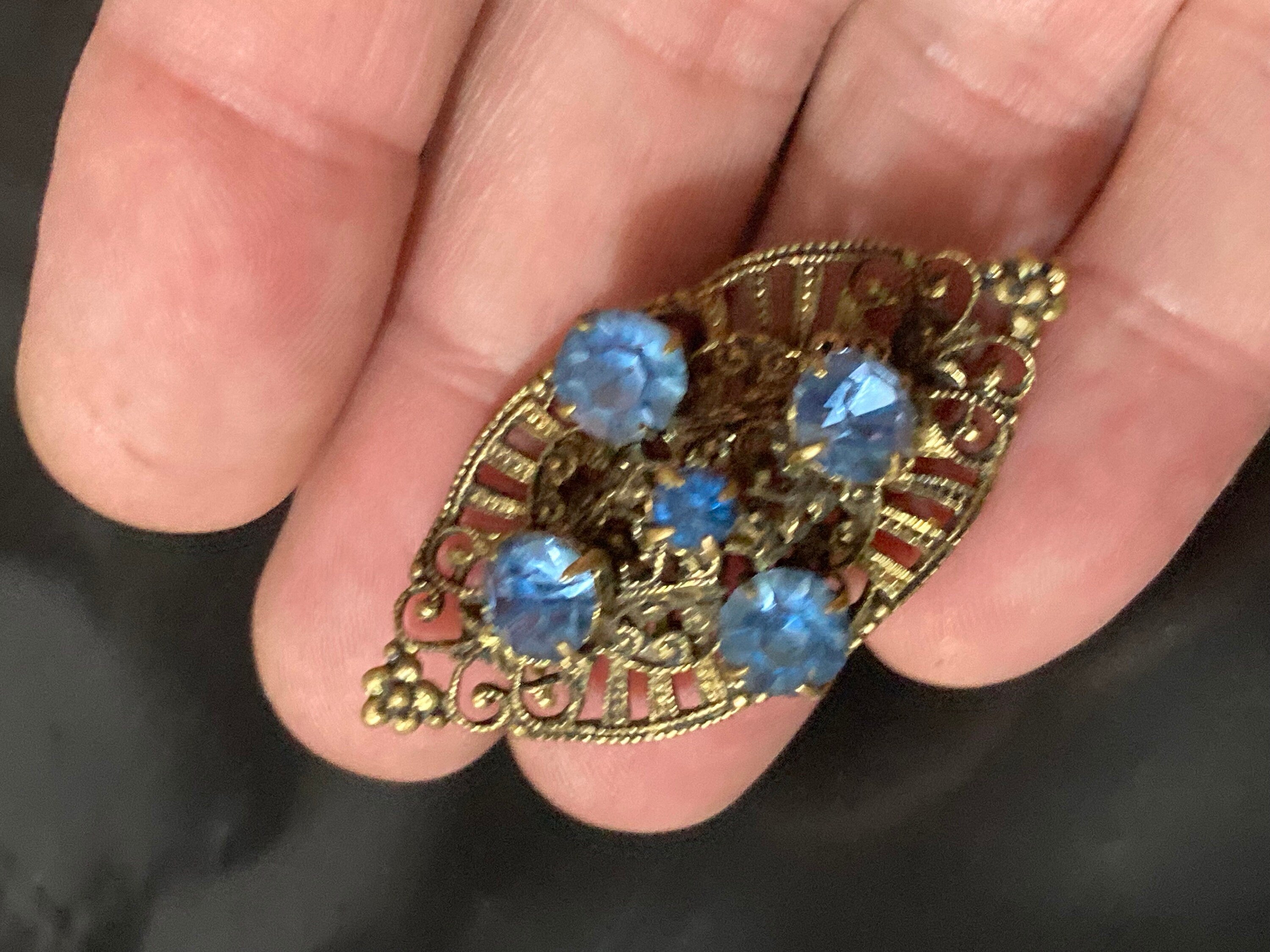 vintage Czech brass filigree sapphire blue glass  rhinestone diamanté brooch