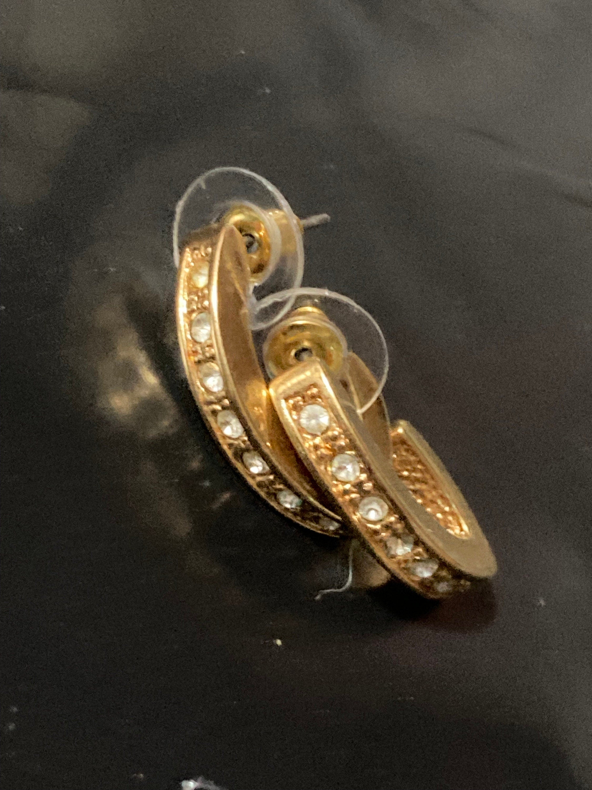 Retro gold tone diamanté crystal half hoop pierced earrings