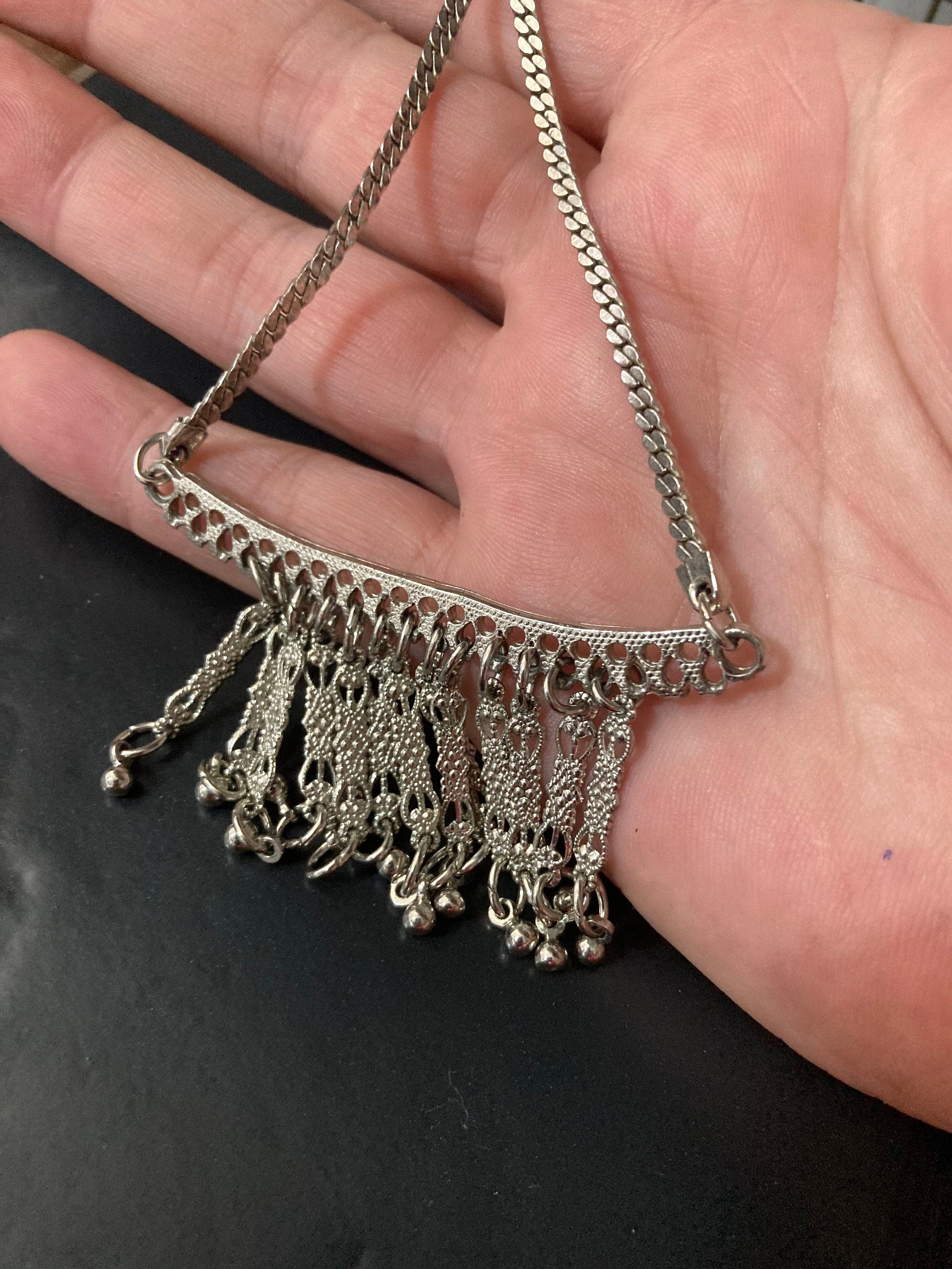 Vintage 925 Sterling Silver fringed tassel modernist pendant necklace on 41cm chain 17.2 grams