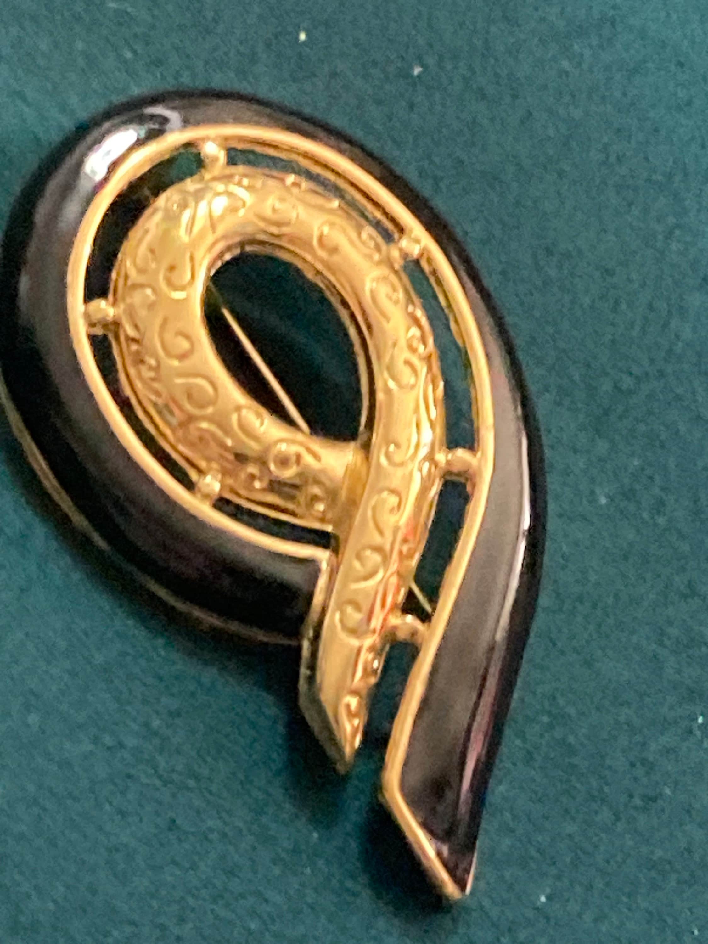 vintage modernist gold tone brooch swirl abstract black enamel