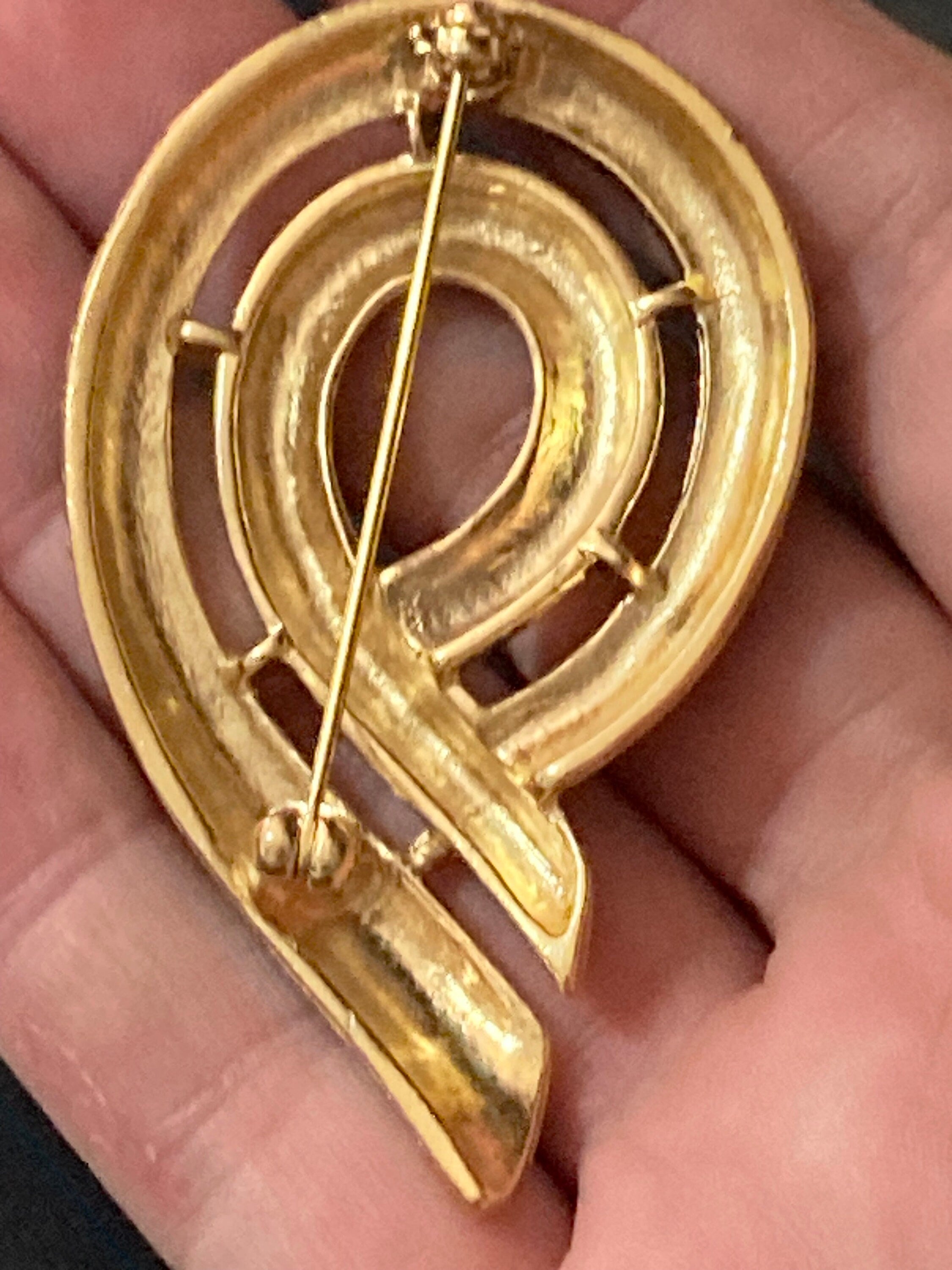 vintage modernist gold tone brooch swirl abstract black enamel