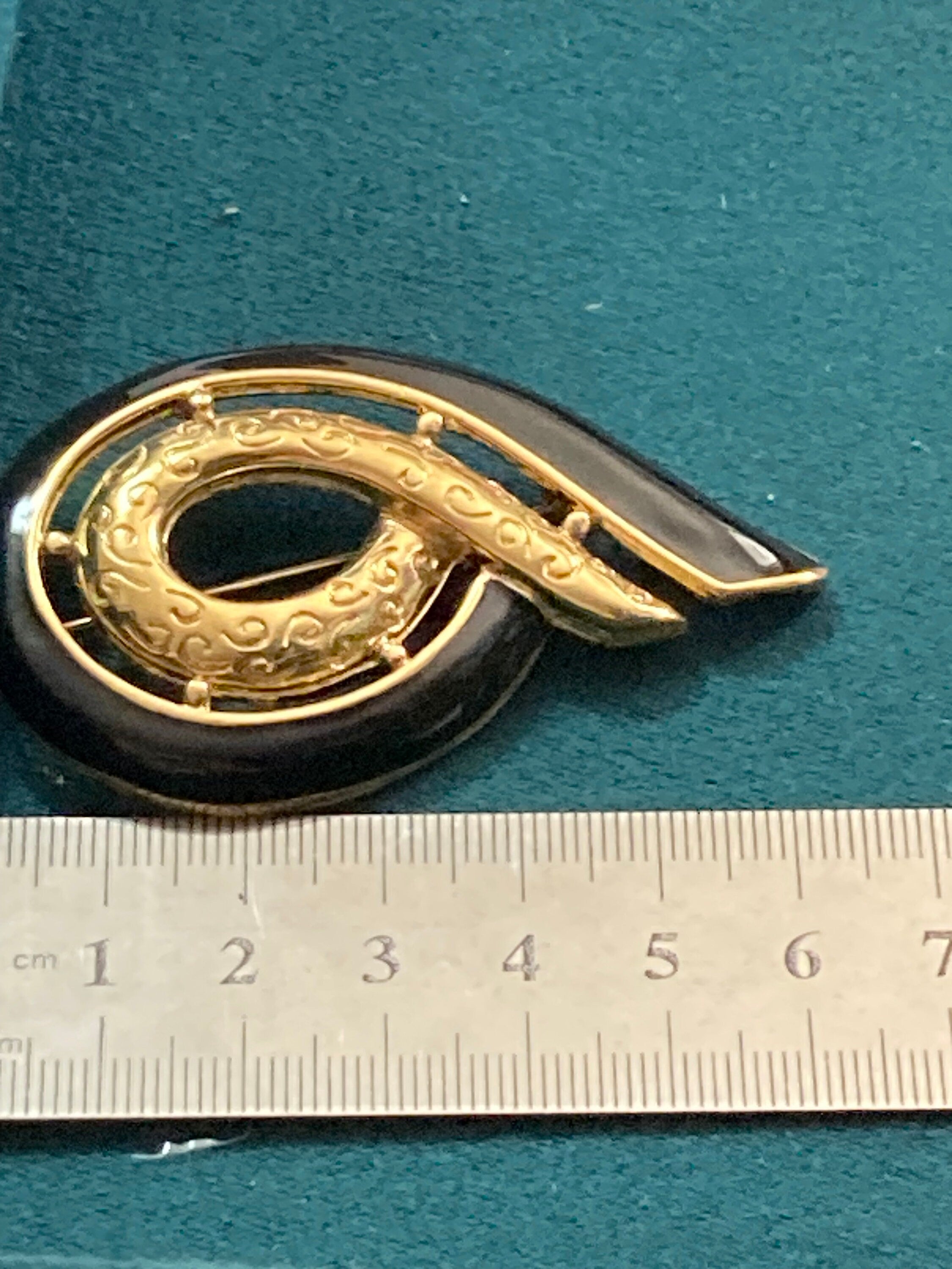 vintage modernist gold tone brooch swirl abstract black enamel
