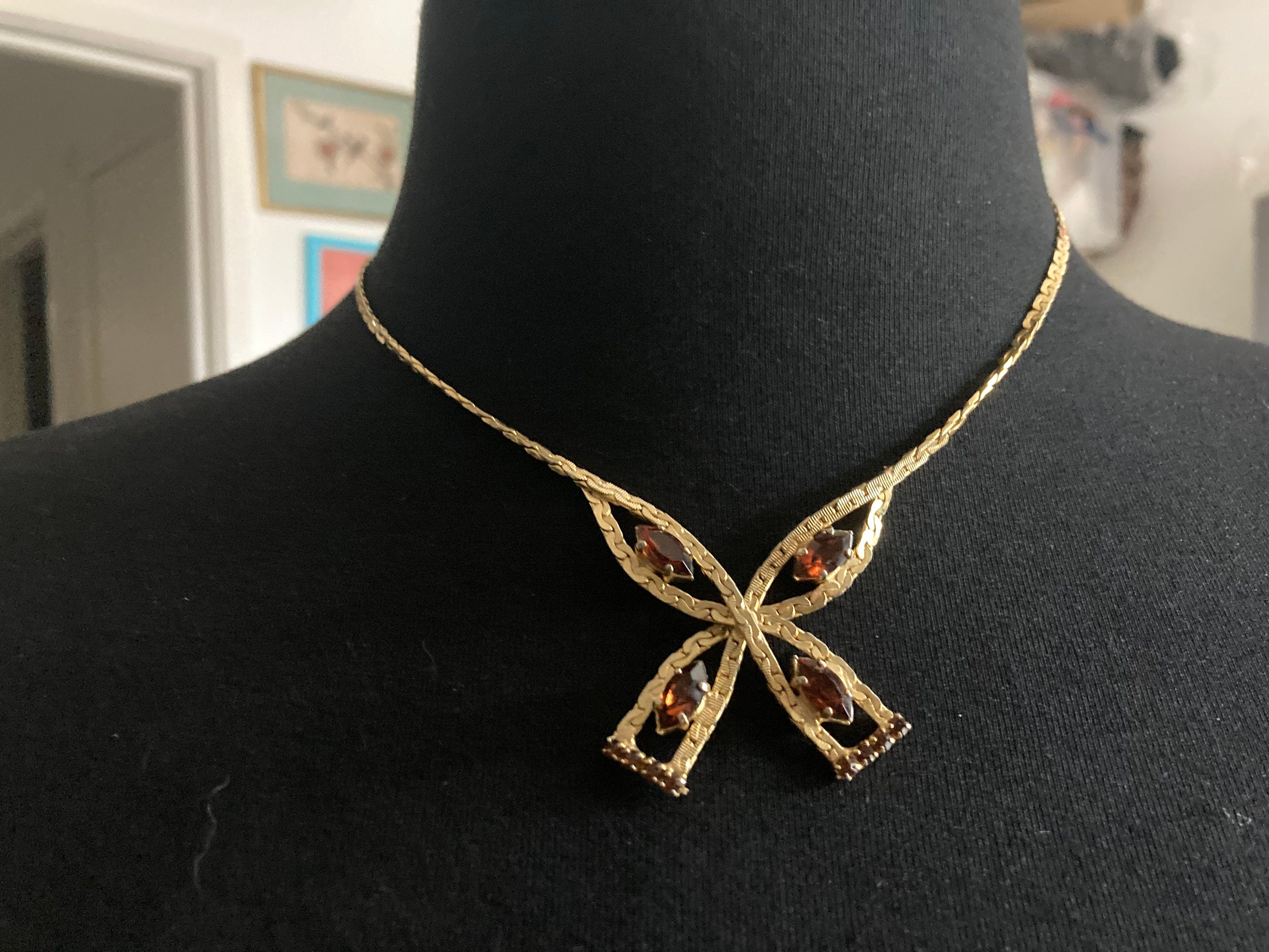 Vintage brown cognac glass diamanté rhinestone drop necklace gold tone