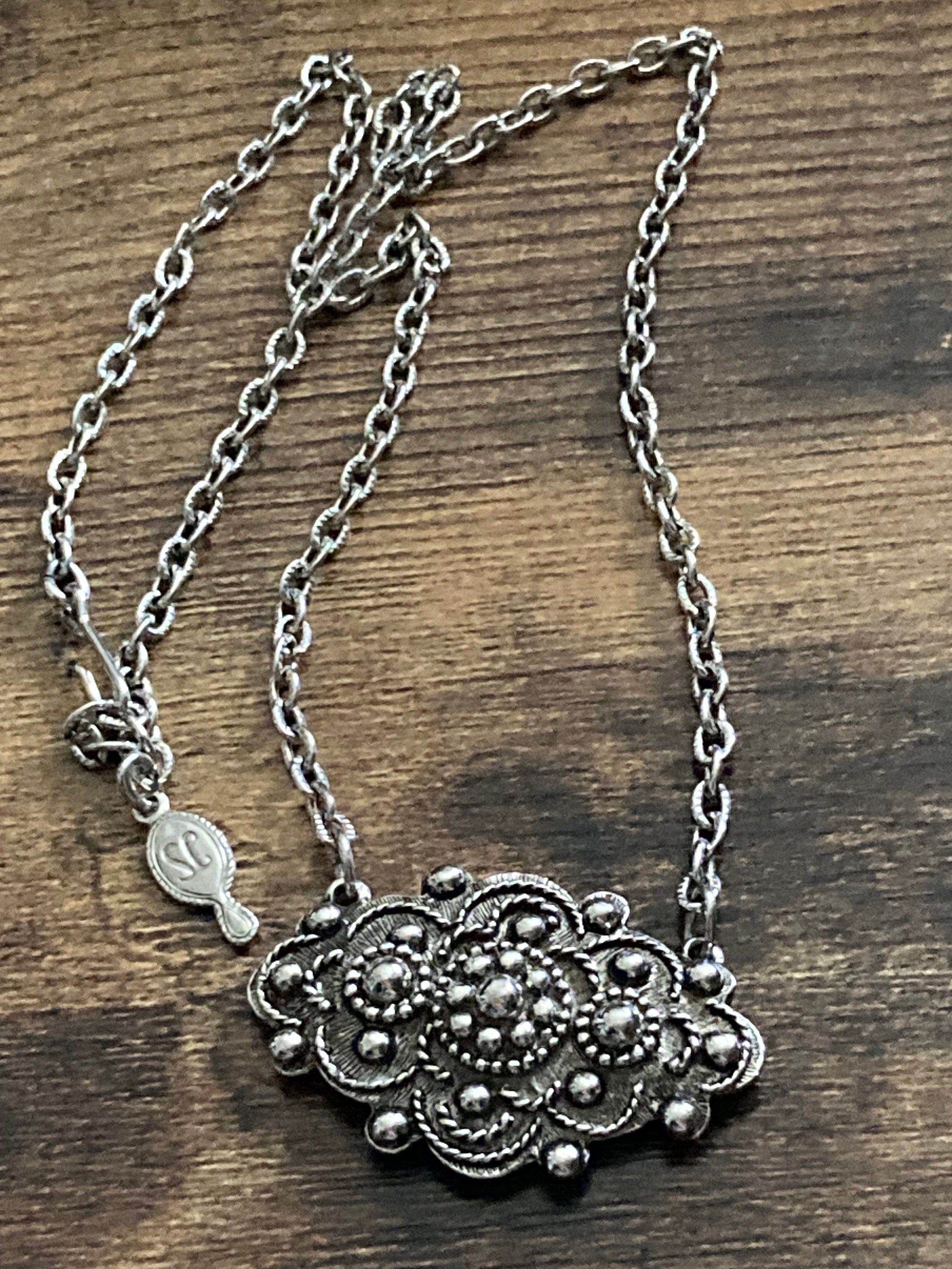 Signed Sarah Coventry silver tone Etruscan fancy link pendant necklace