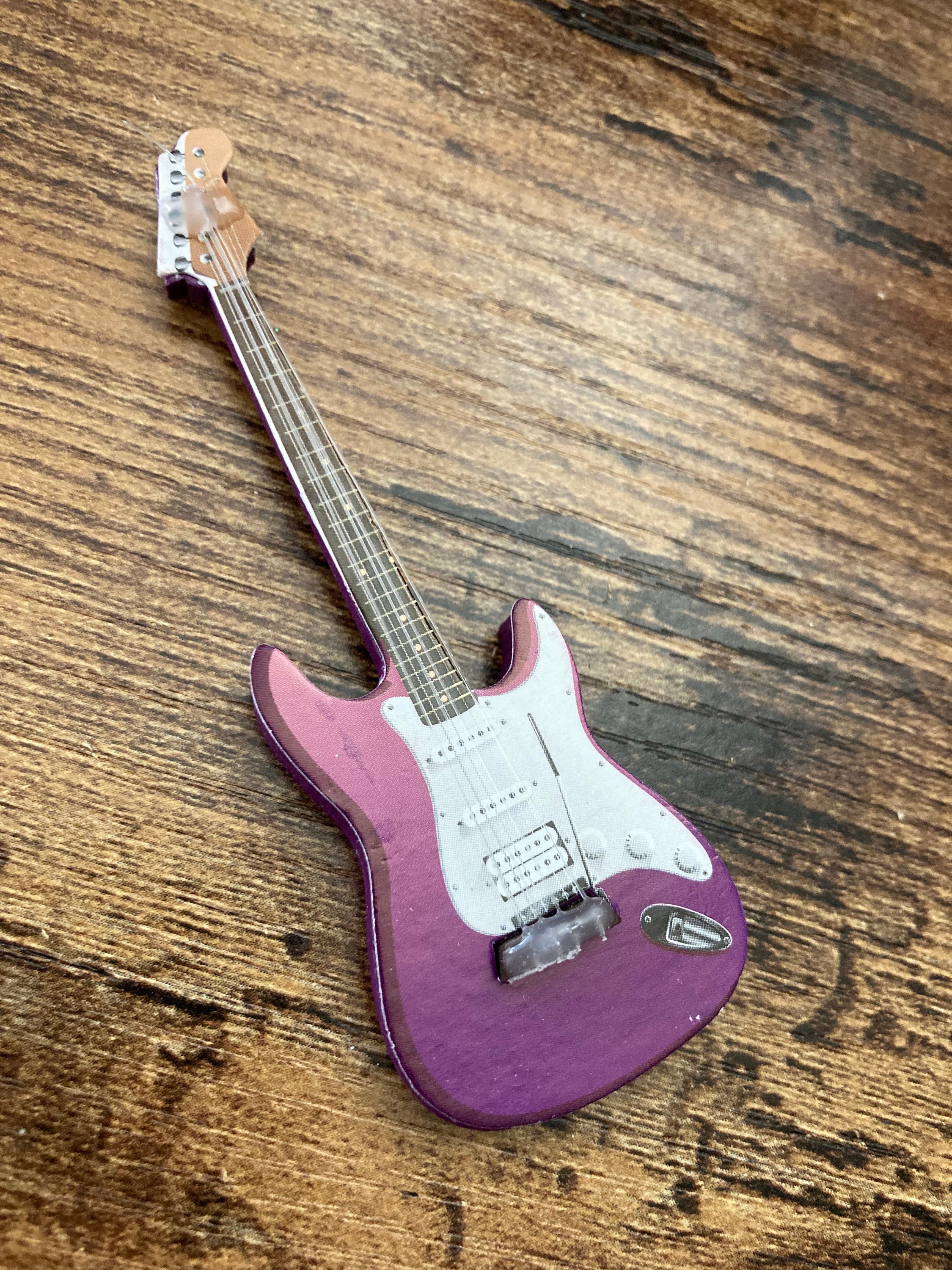 Purple Electric guitar cake topper decoration dolls house miniature musical instrument for rock guitarist