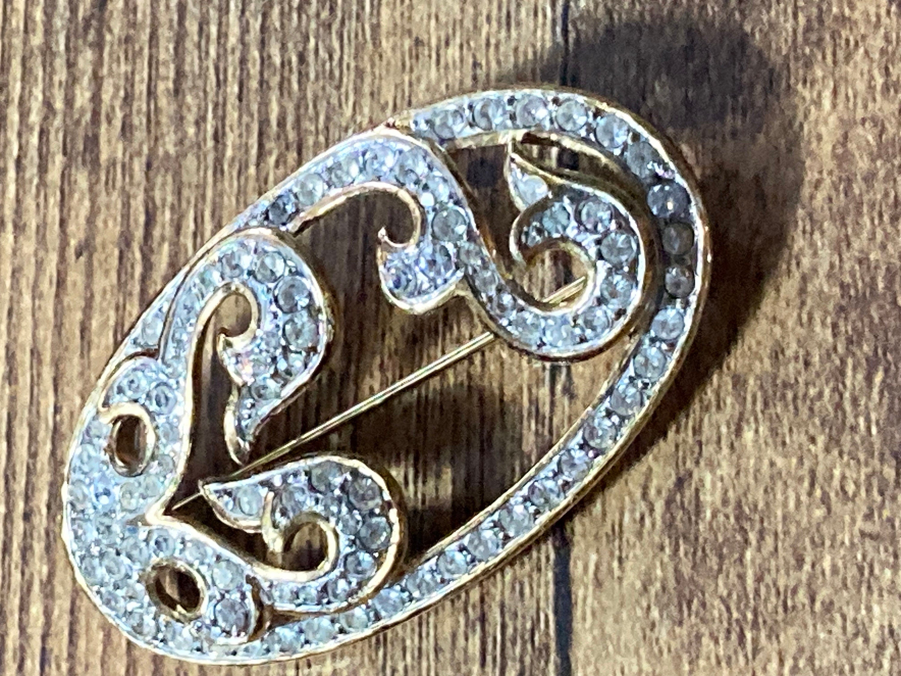 signed Attwood & Sawyer gold tone glass rhinestone paste Oval brooch