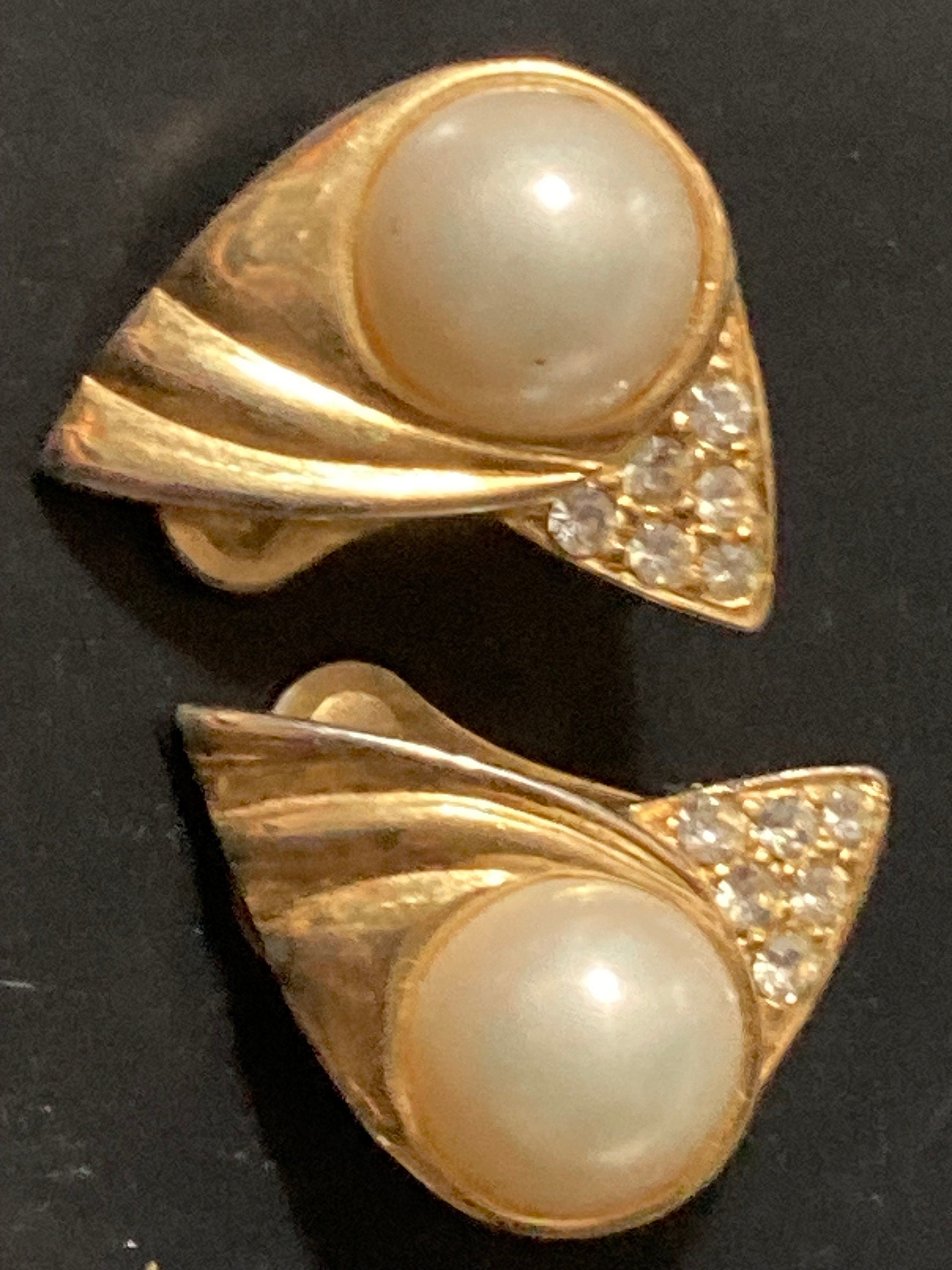 Signed Vendome Vintage gold tone faux pearl Clip On Earrings with clear rhinestone Diamanté