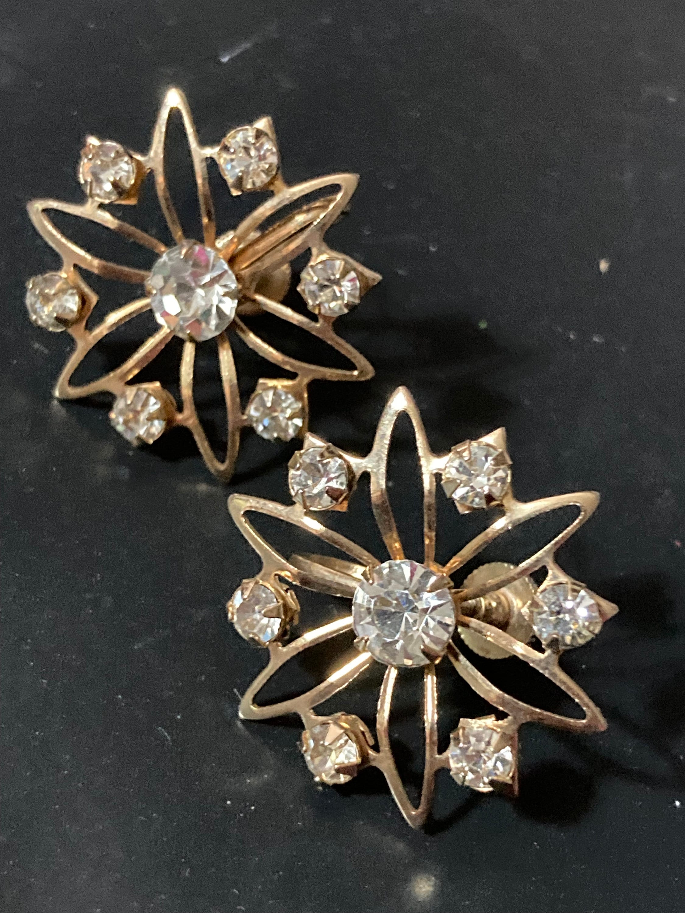Vintage gold tone clear diamanté atomic Sputnik floral clip on earrings mid century