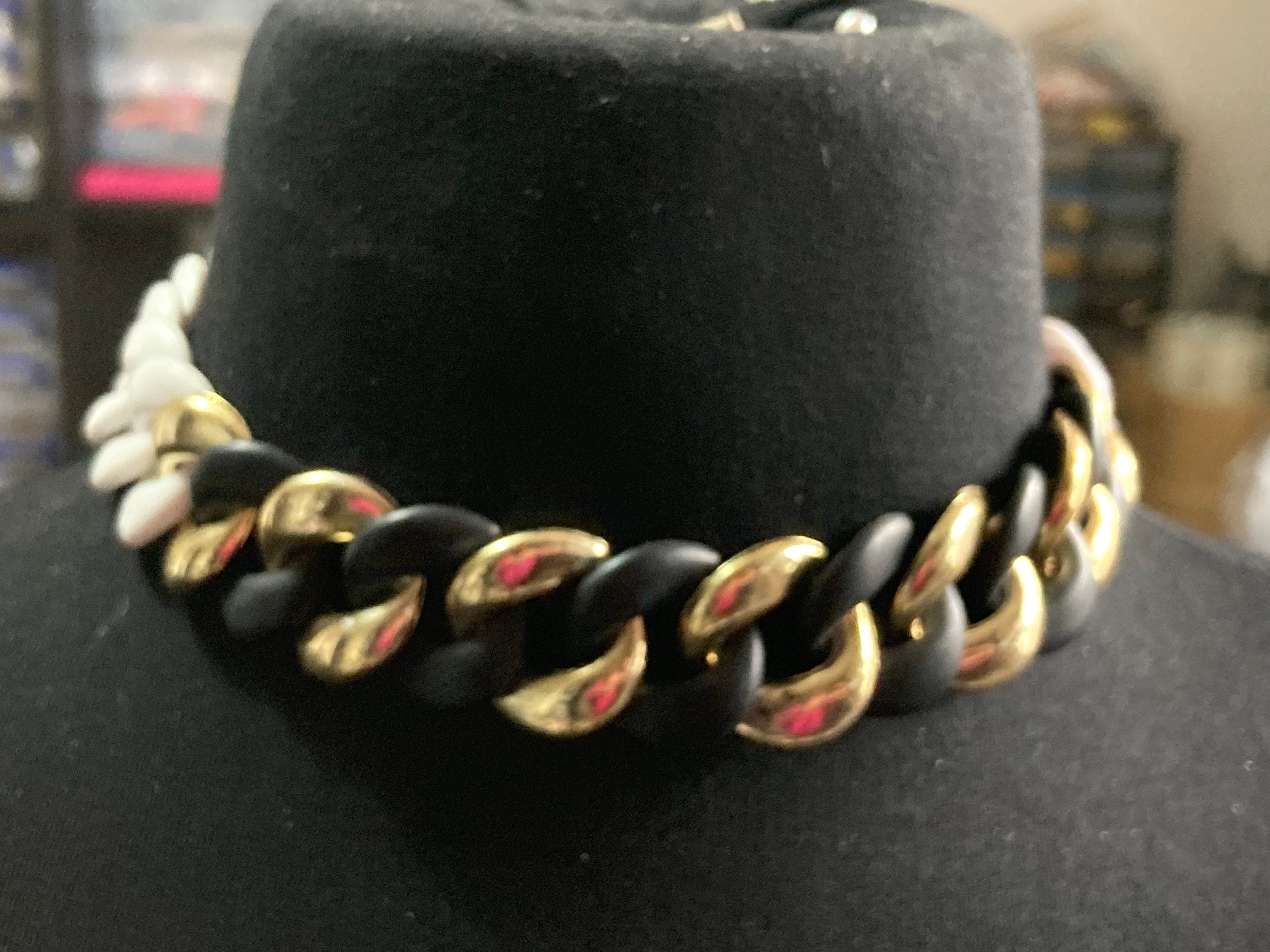 Vintage gold black and white retro plastic wide chunky choker necklace