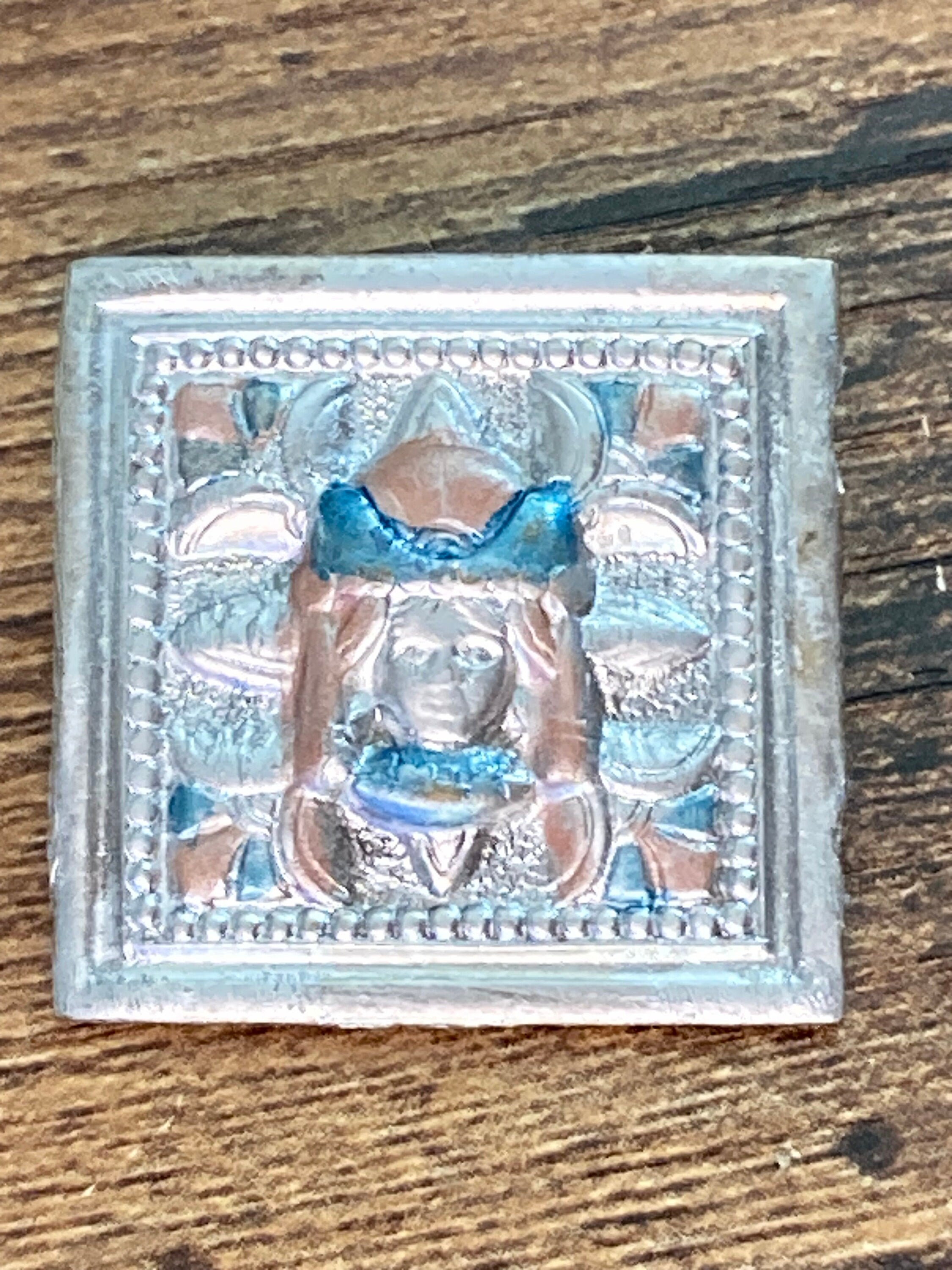 Small square are silver tone lady ladies face brooch 2cm blue pink