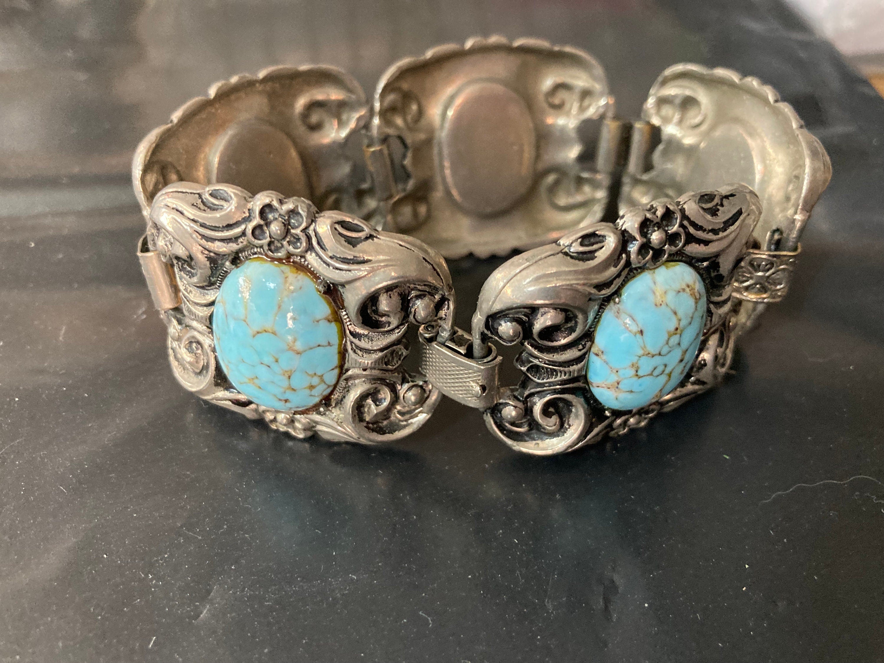 Vintage chunky faux turquoise cabochon panel link bracelet pressed metal