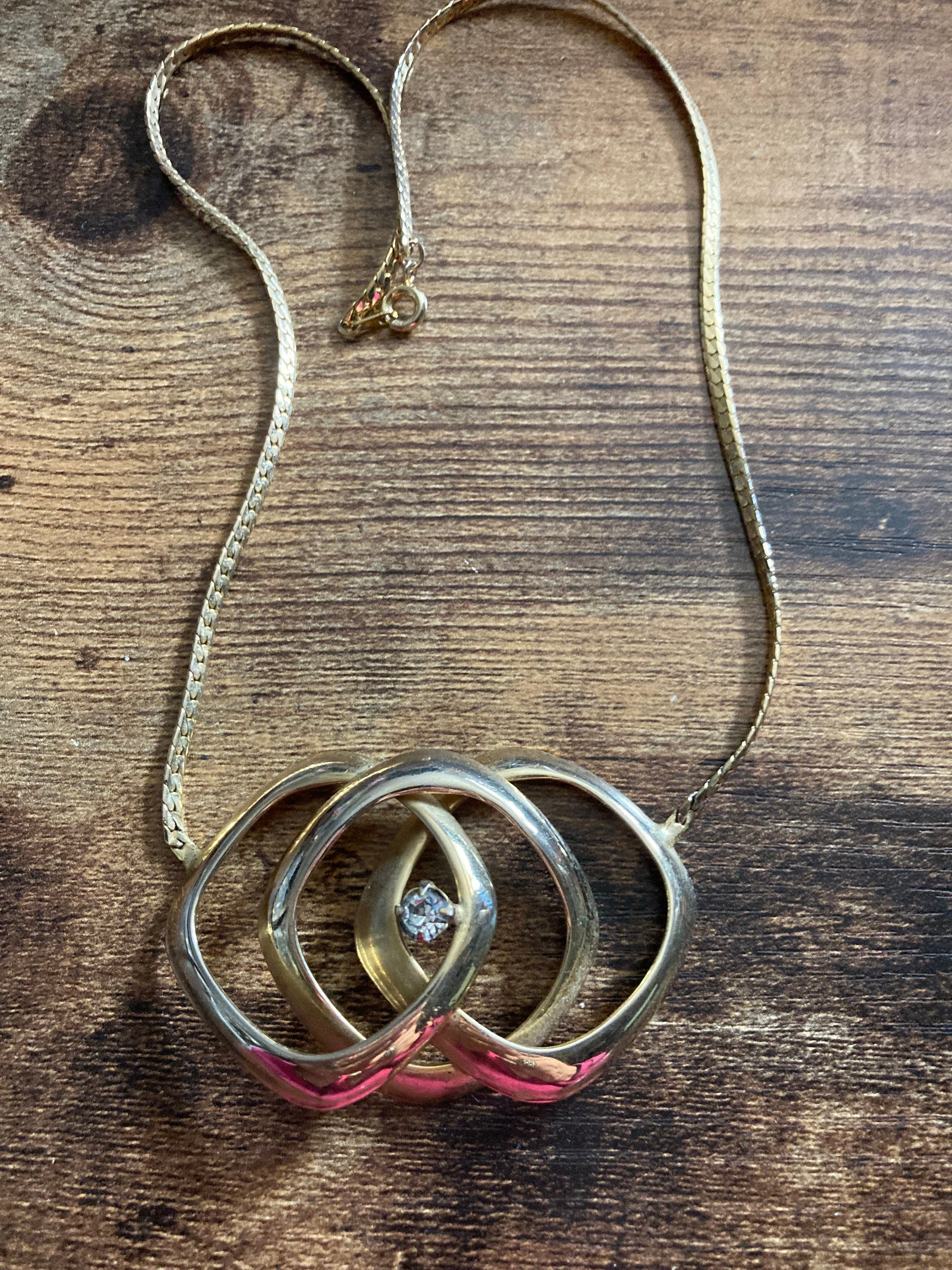Vintage 1980s gold tone wide flat link diamanté pendant necklace
