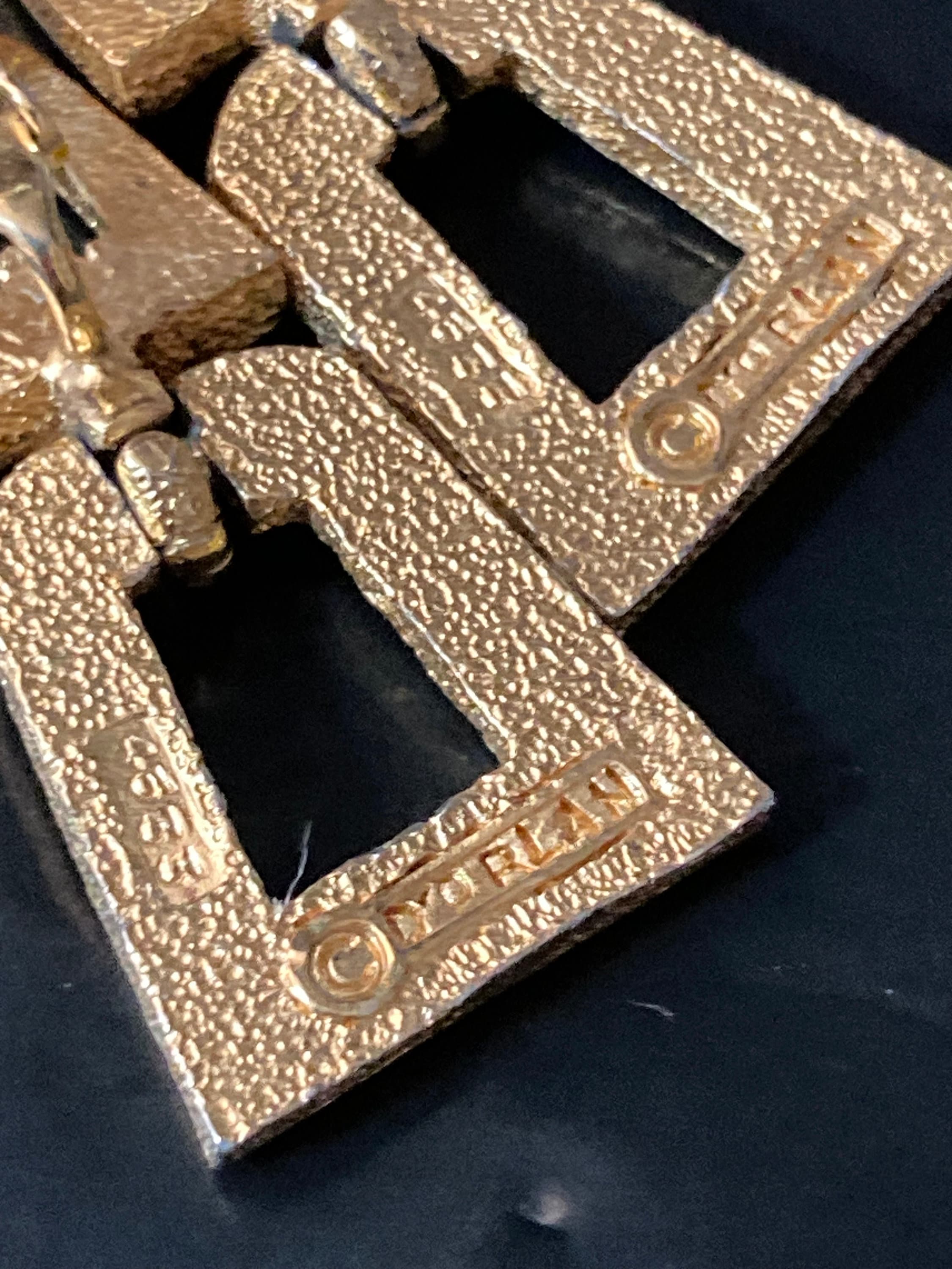 Signed d’orlan modernist gold tone door knocker clip on earrings DORLAN