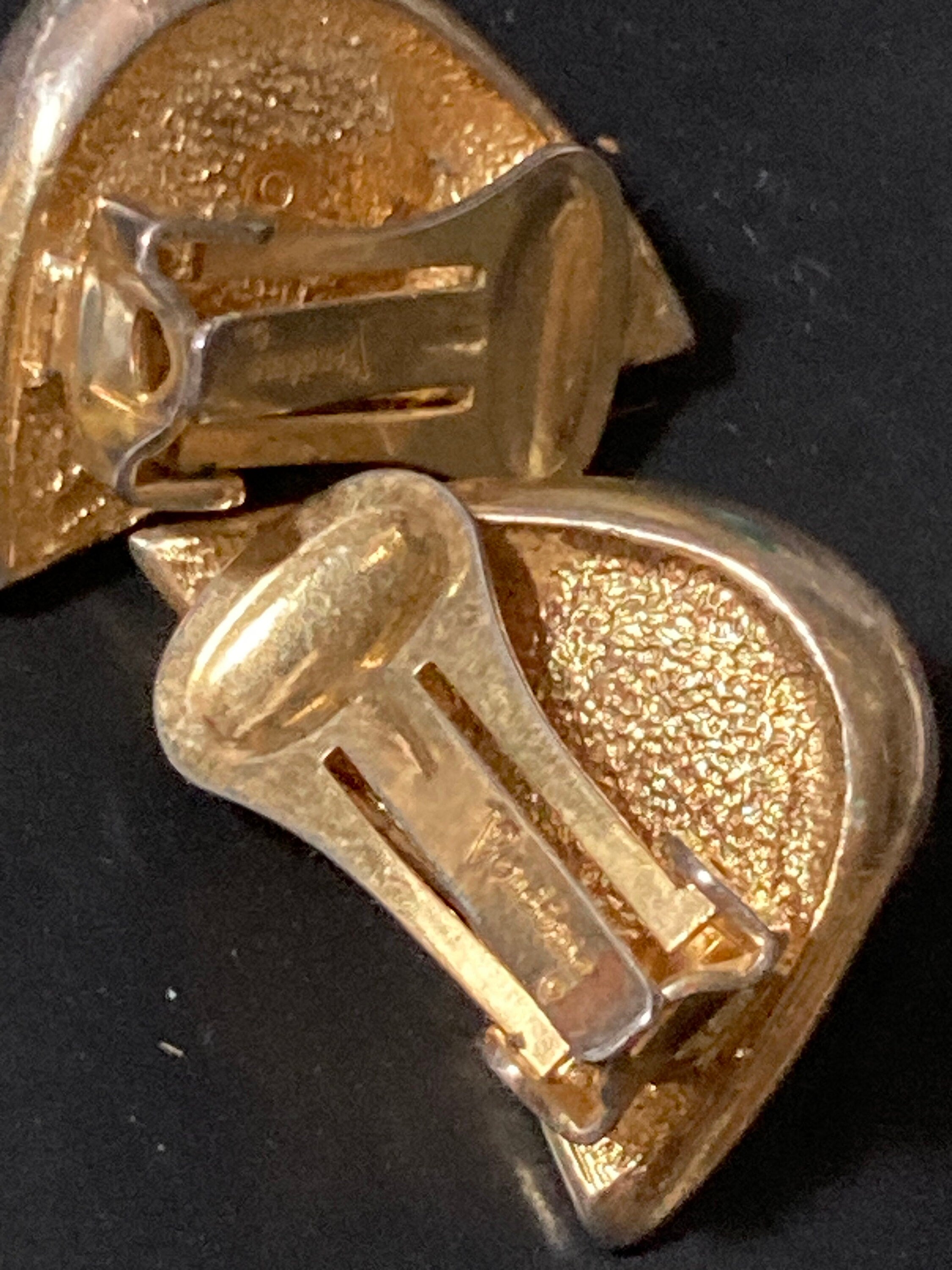Signed Vendome Vintage gold tone faux pearl Clip On Earrings with clear rhinestone Diamanté