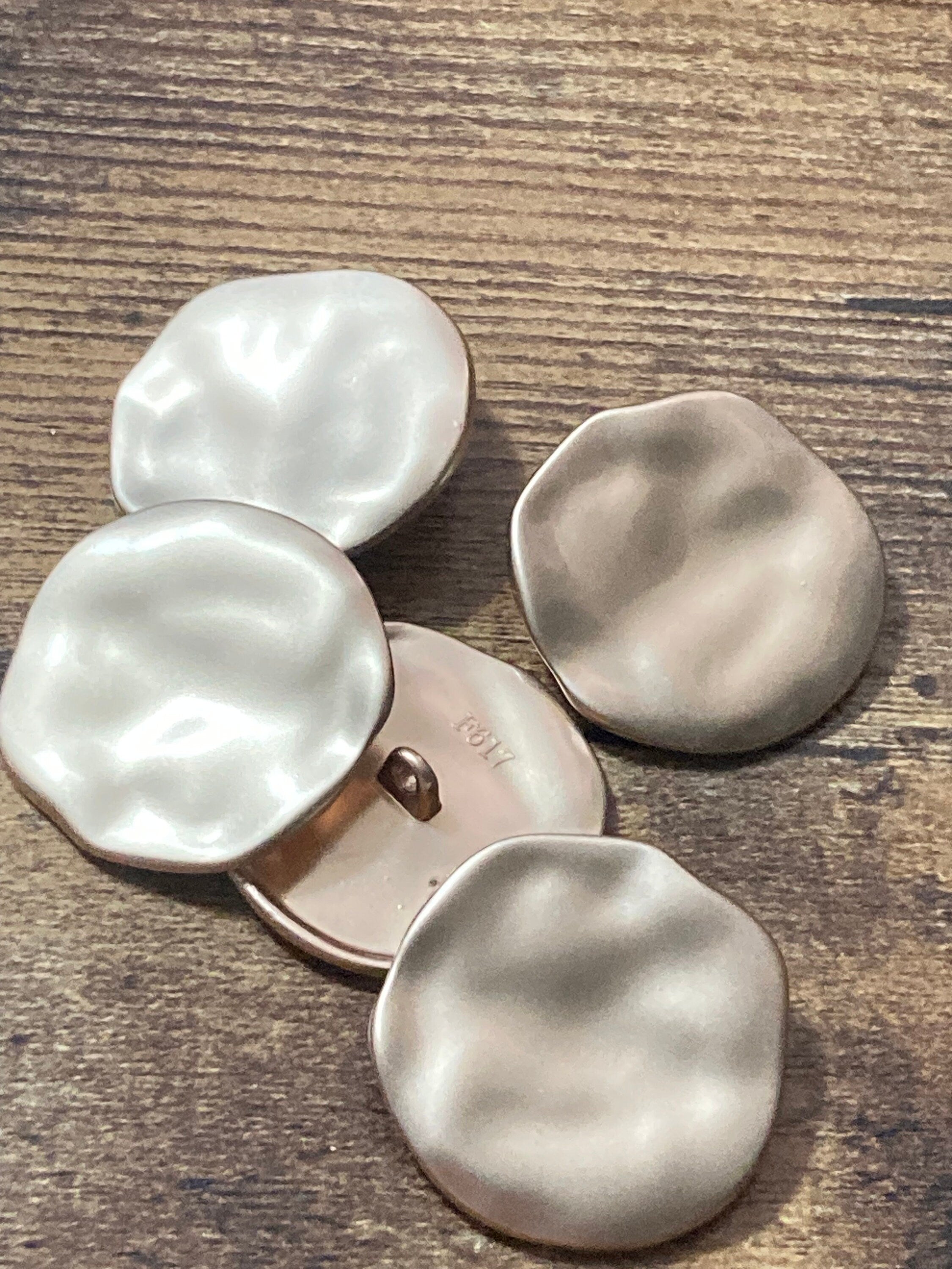 30mm Set of 5 Matt Gold metal textured round buttons
