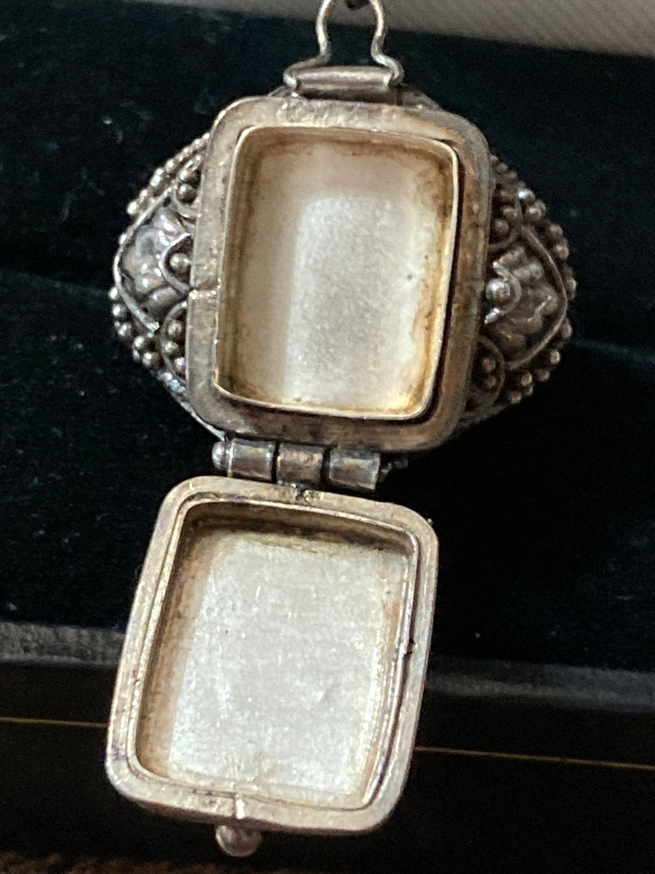 Vintage SIZE L 925 sterling silver and turquoise opening poison ring 5.5gram