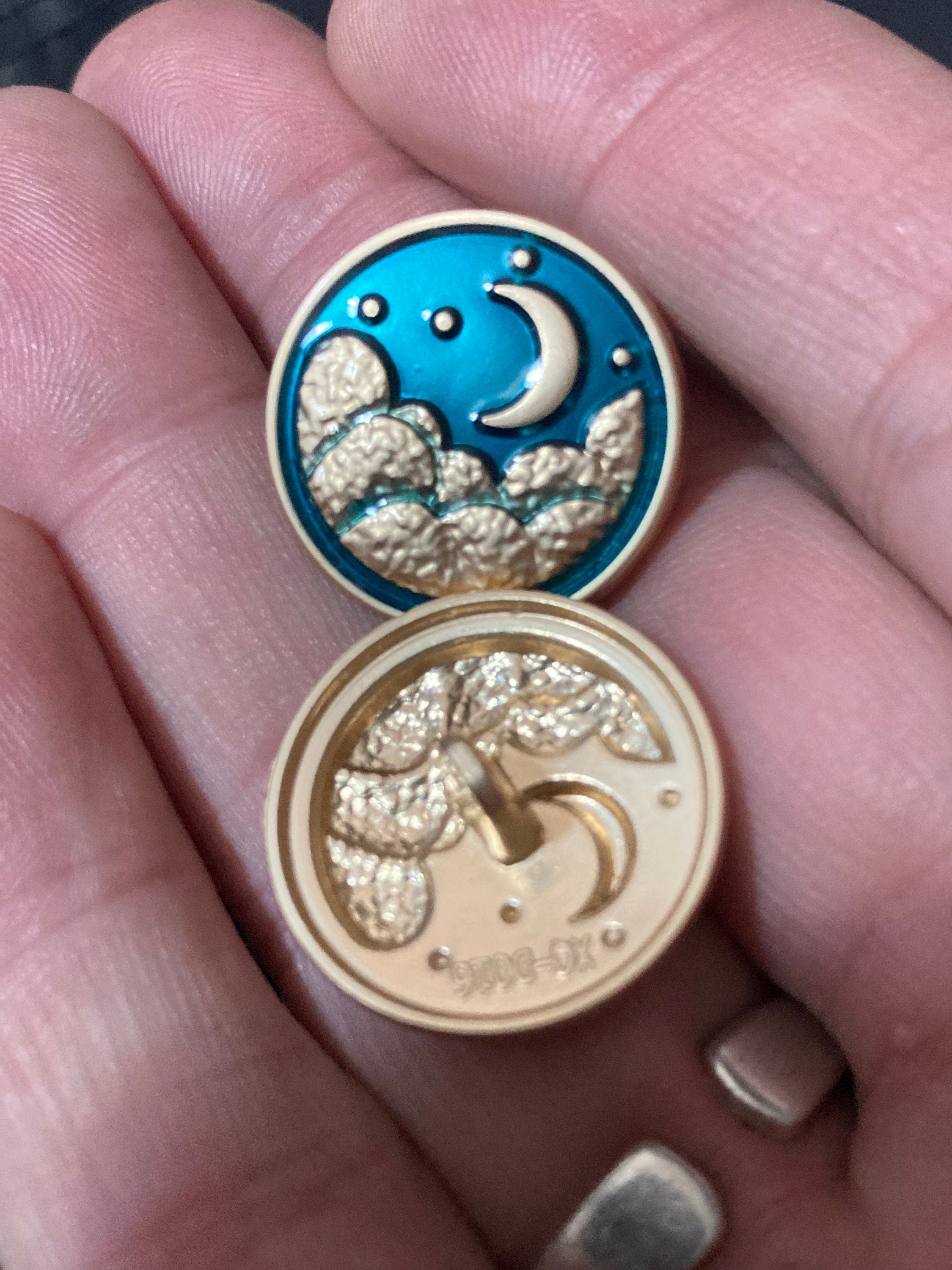 gold tone blue enamel star and moon buttons with metal shank, Pack 5 x 20mm