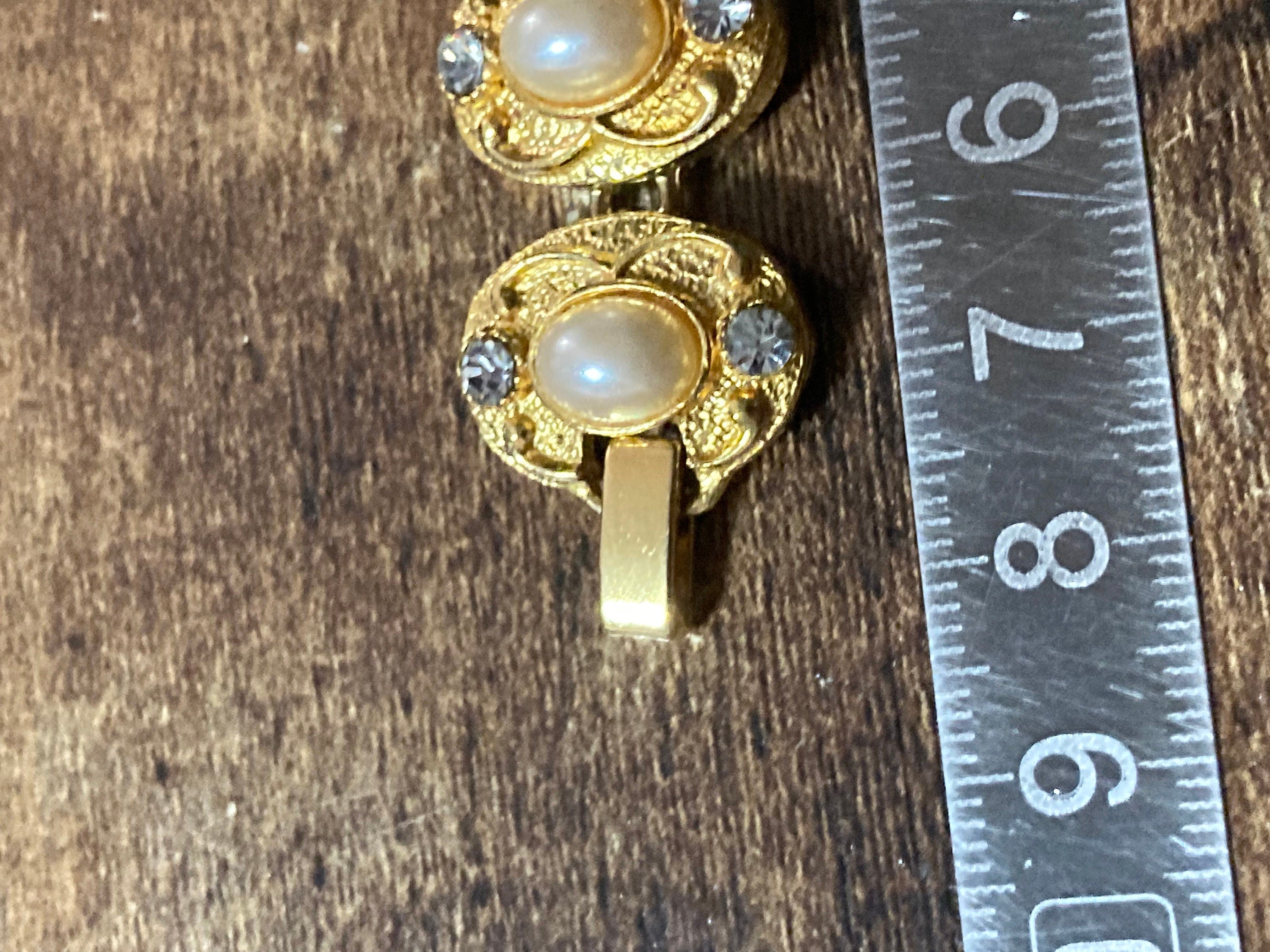 Vintage High end Faux Pearl cabochon diamanté oval link bracelet