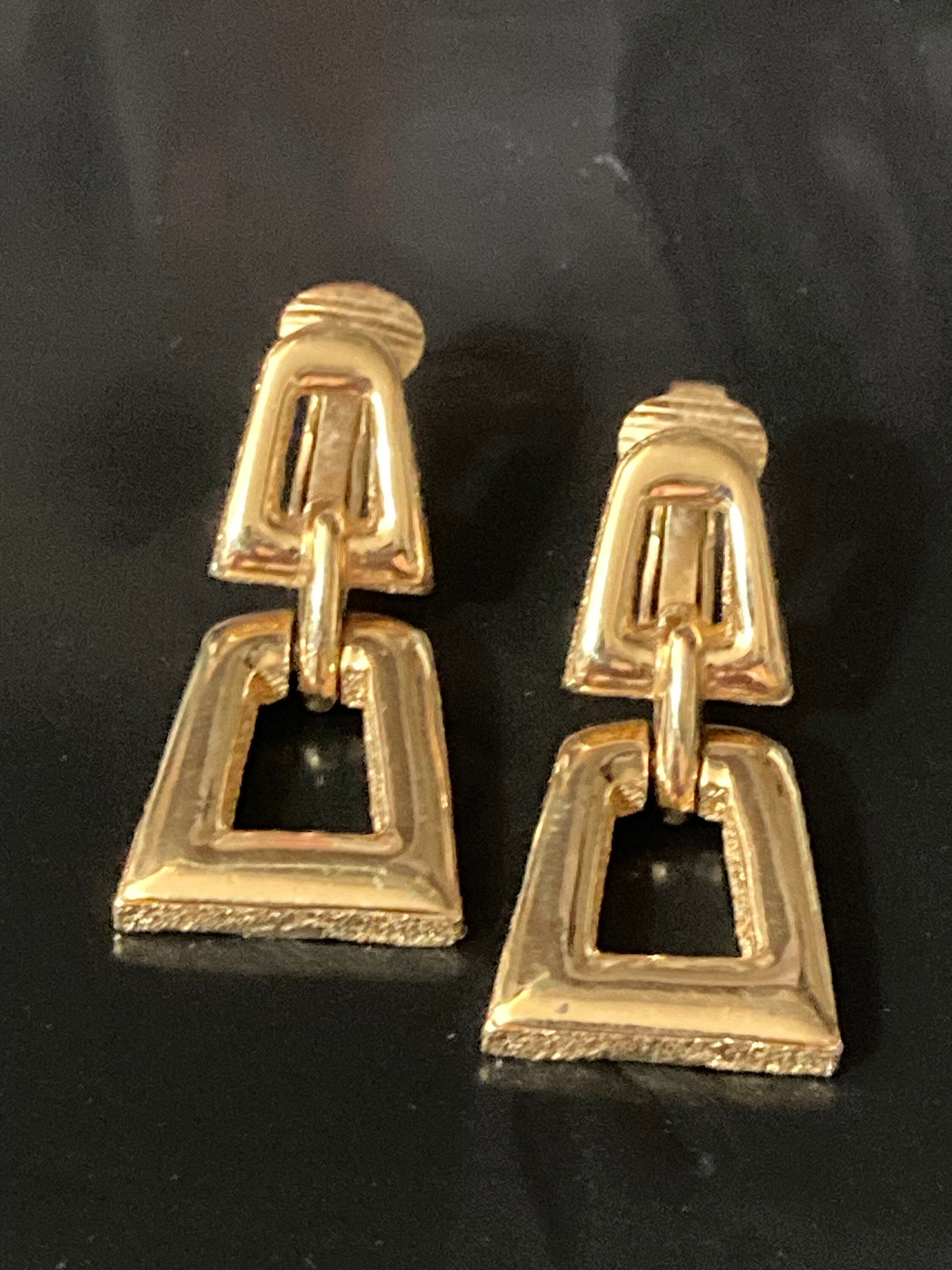 Signed d’orlan modernist gold tone door knocker clip on earrings DORLAN