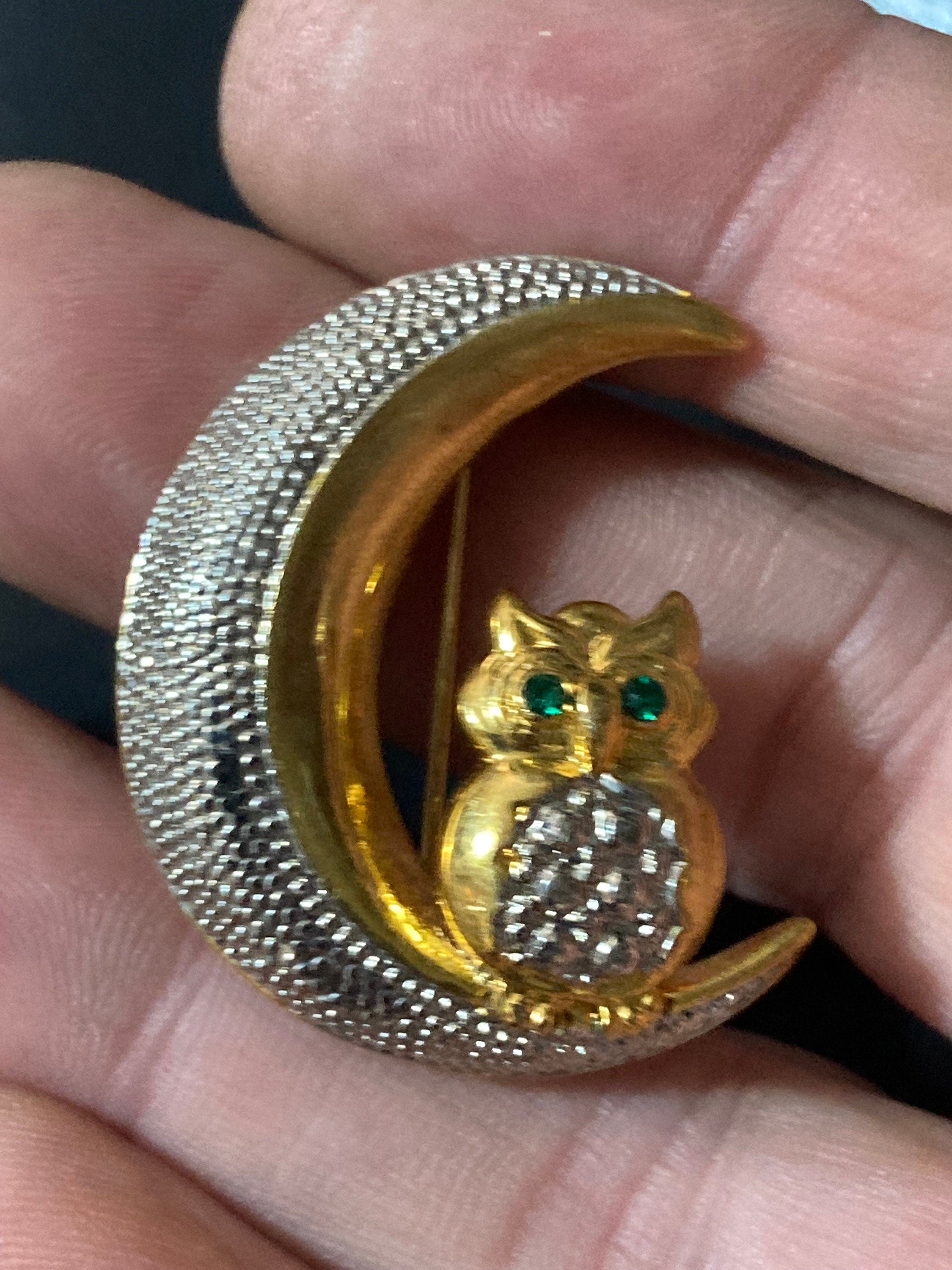 Retro owl on a crescent moon diamanté crystal brooch emerald eyes silver and gold tone