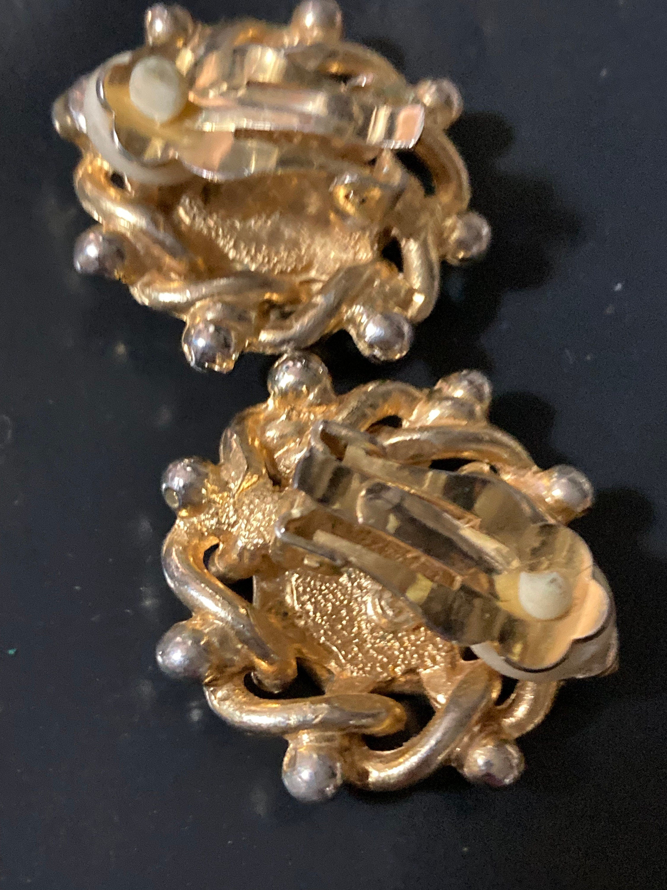 oversized Vintage retro gold tone clip on earrings chunky brutalist studs
