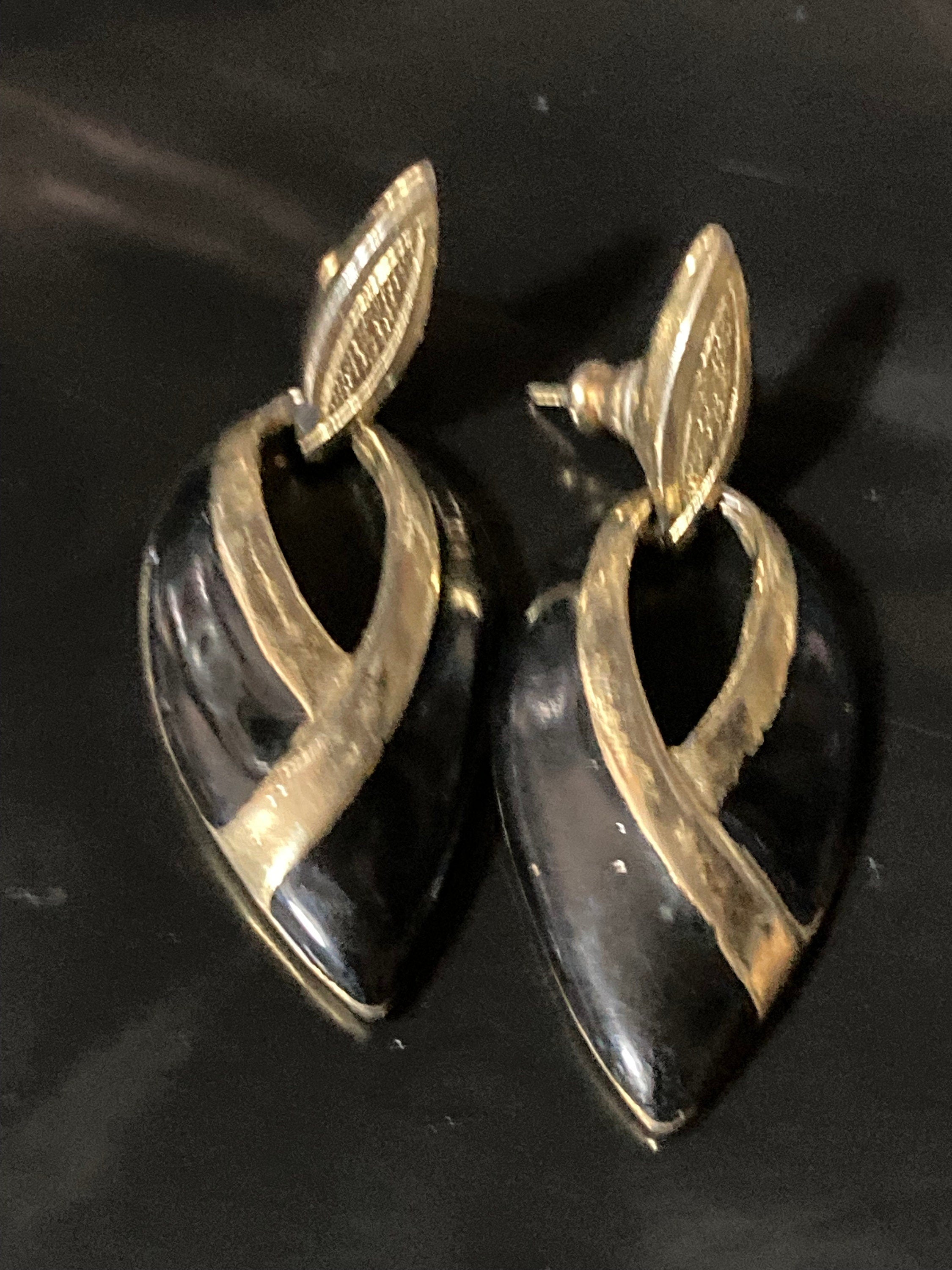 Vintage 1980s Gold tone Black enamel pair door knocker dangly drop earrings pierced