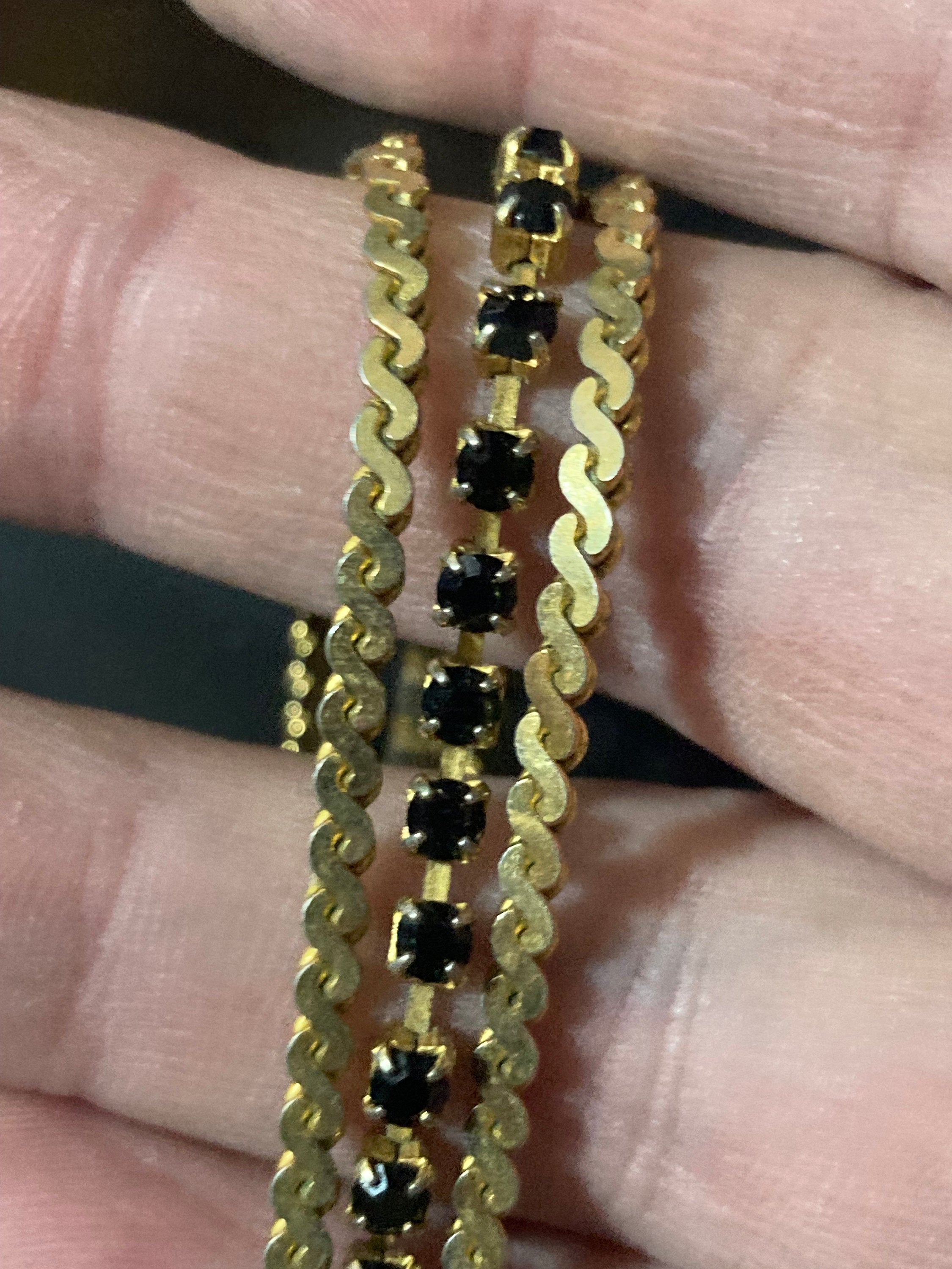 Vintage 1950s woven mesh gold tone cuff bracelet black 18cm