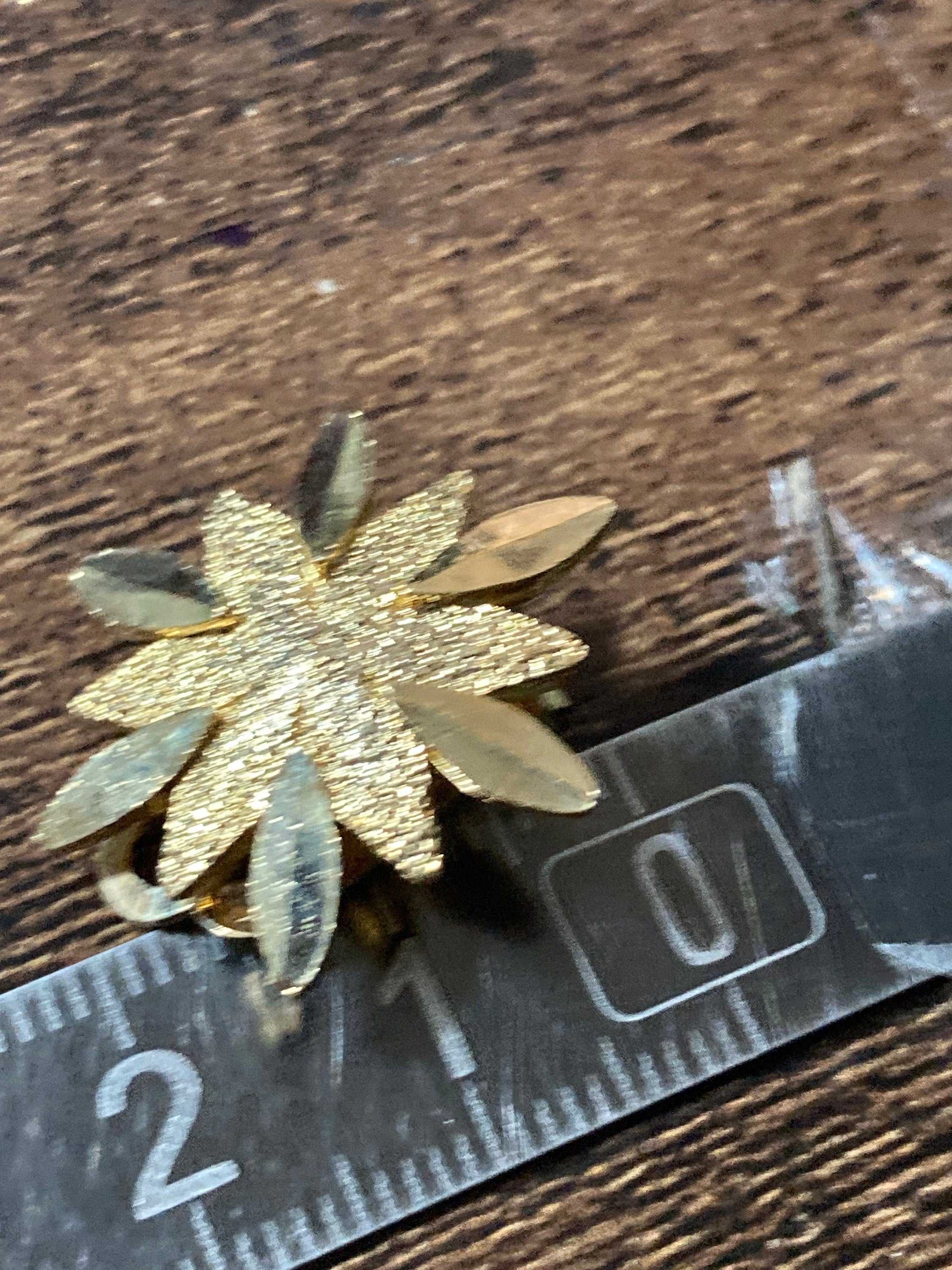 brutalist star gold tone clip on earrings old shop stock 1970s