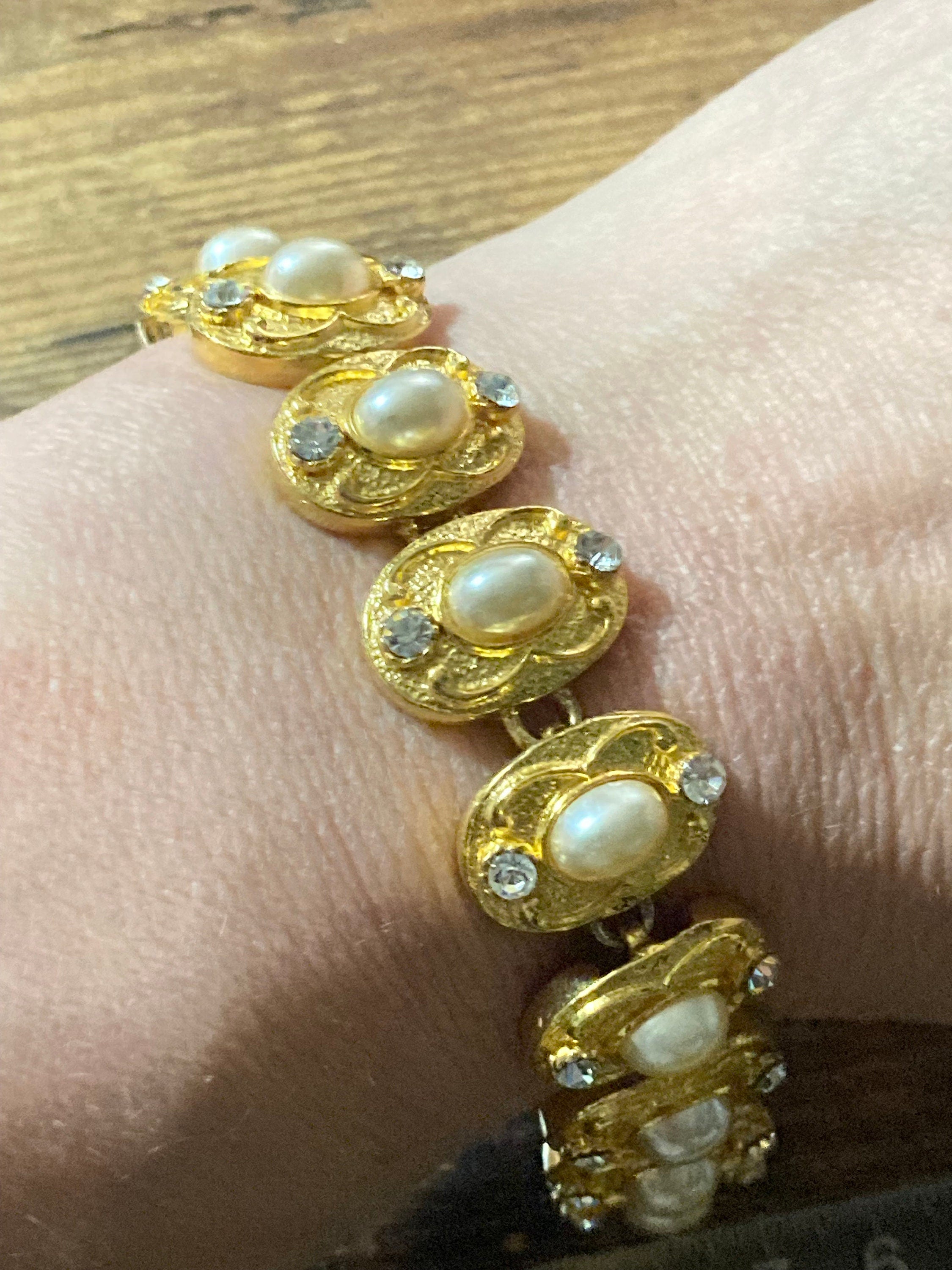 Vintage High end Faux Pearl cabochon diamanté oval link bracelet