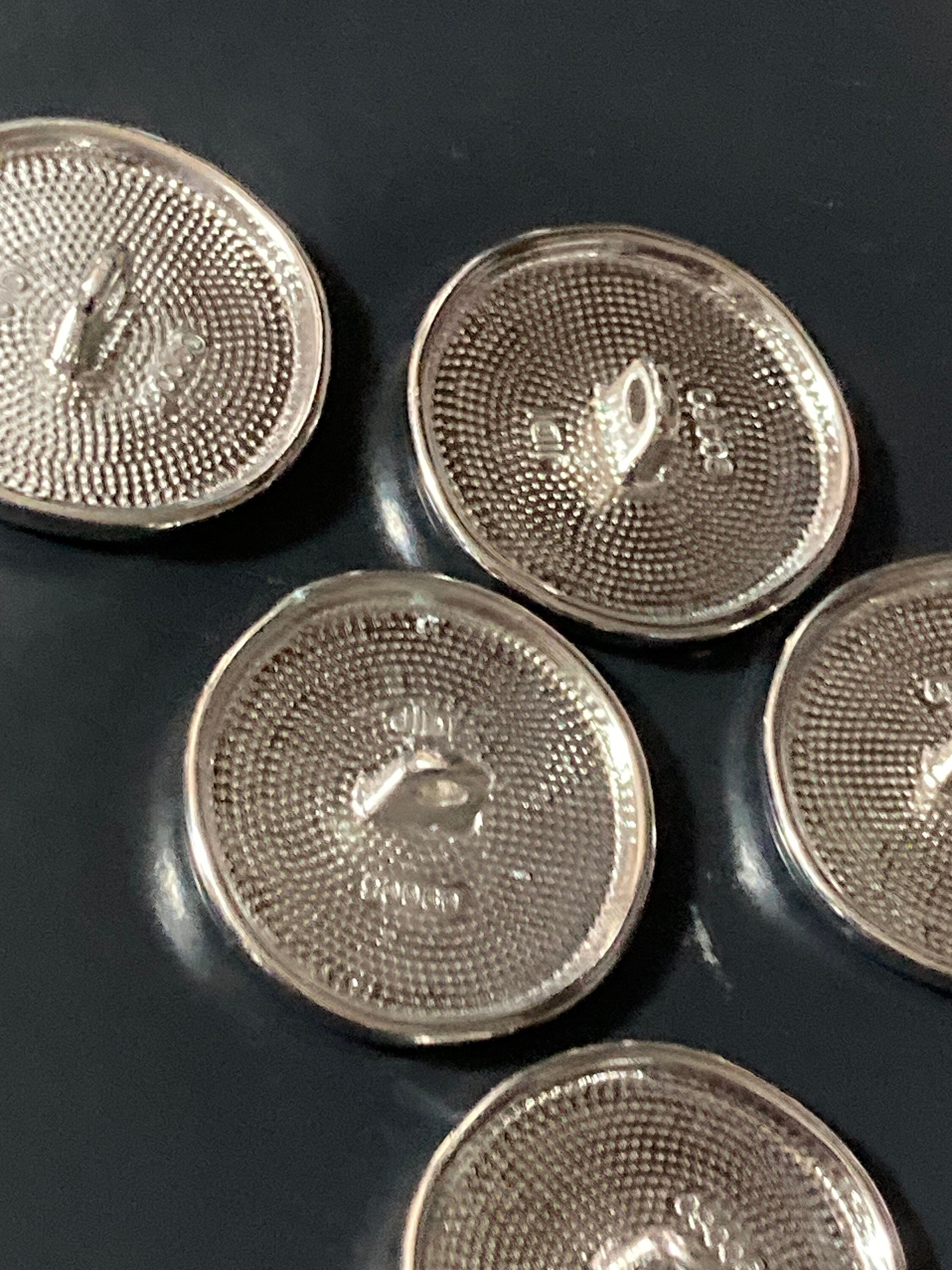 Pack 5 23mm brutalist textured silver tone metal buttons ideal blazer cardigan