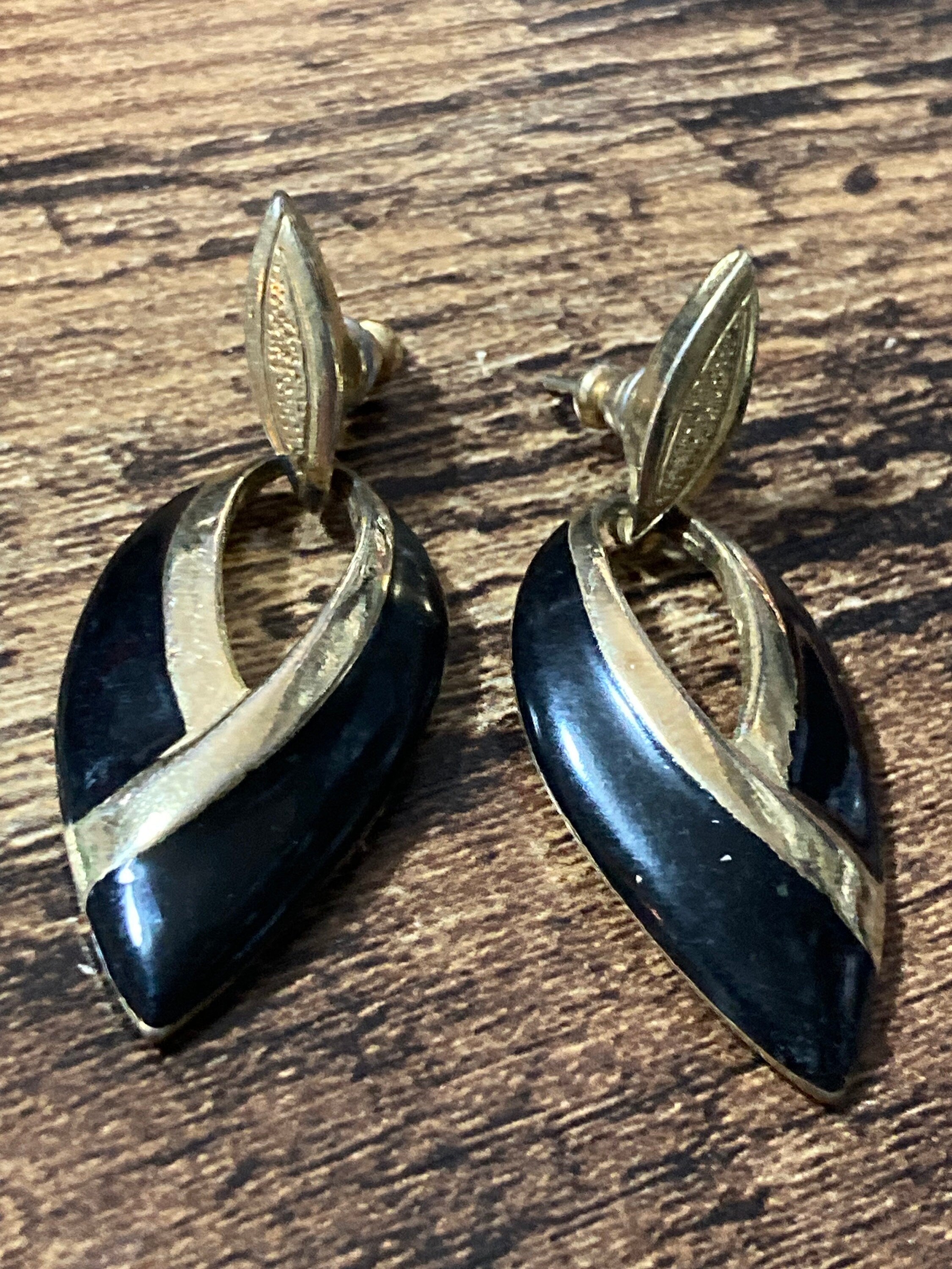 Vintage 1980s Gold tone Black enamel pair door knocker dangly drop earrings pierced