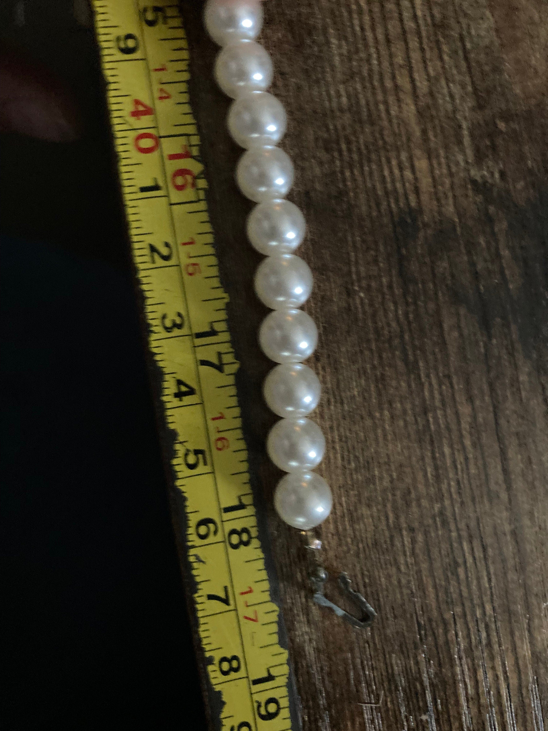 Faux single strand Pearl necklace paste pendant vintage retro beaded diamanté gold tone dropper 1980s retro